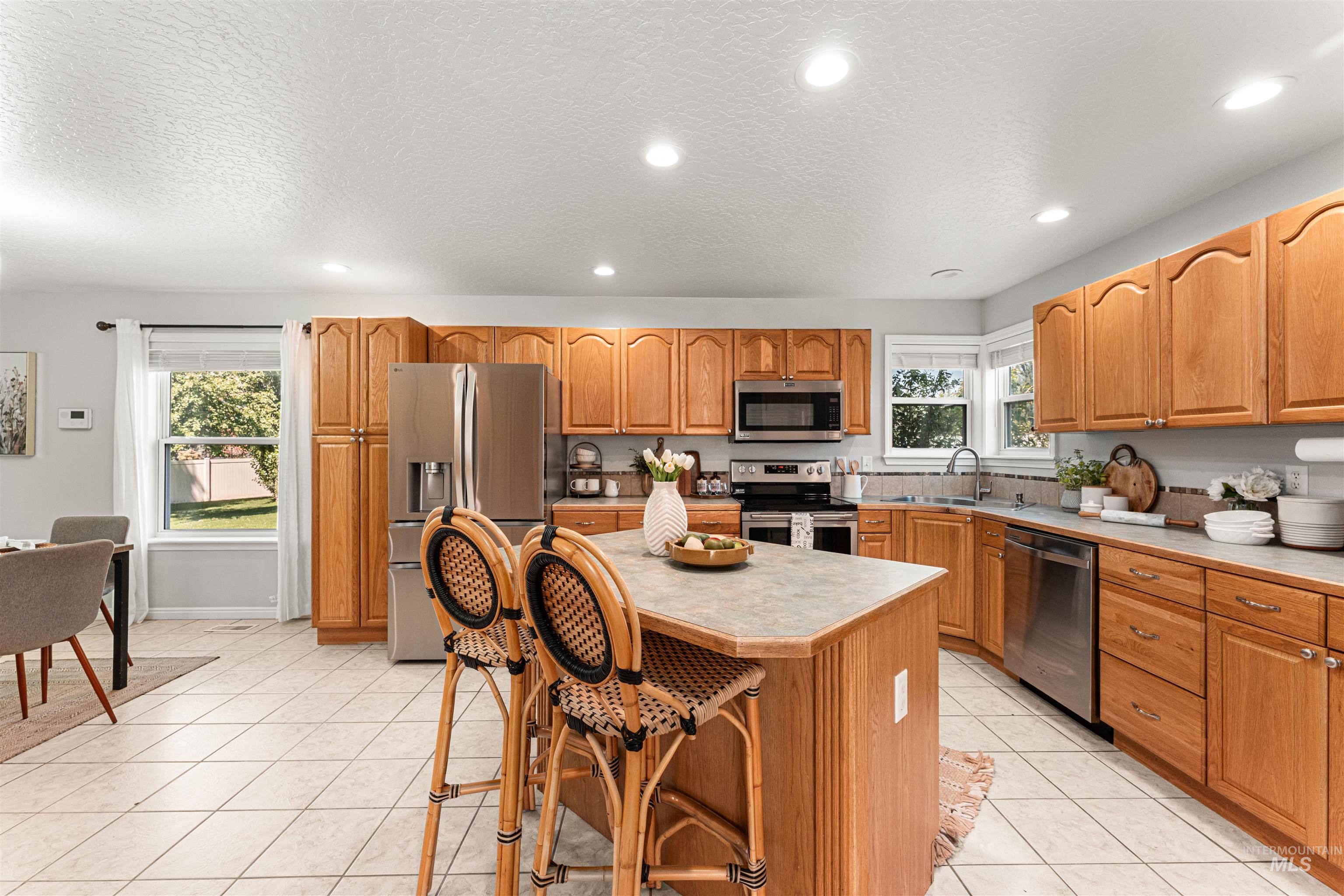 728 N Apricot Pl, Nampa, Idaho 83687, 4 Bedrooms, 2.5 Bathrooms, Residential For Sale, Price $569,900, 98969589