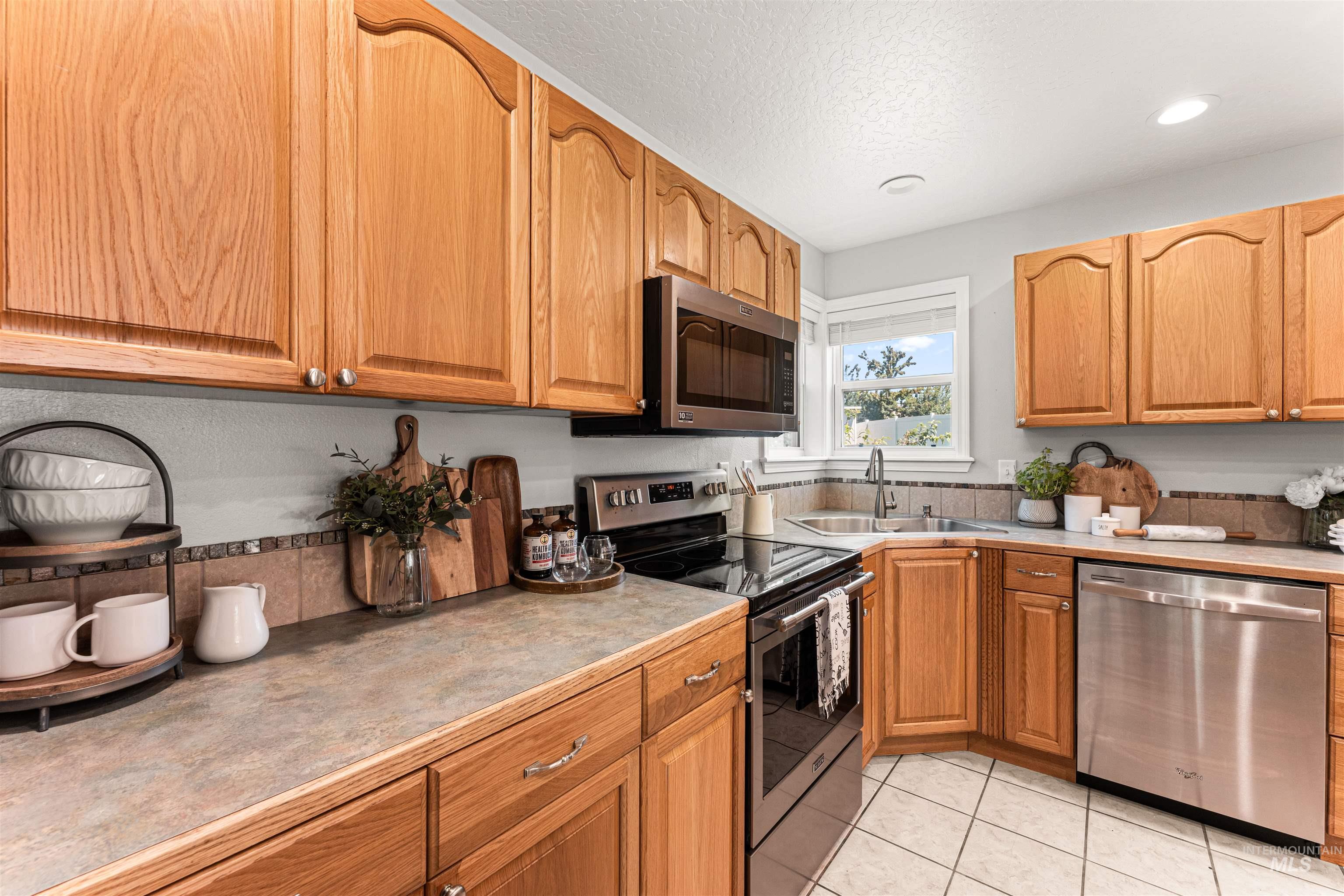 728 N Apricot Pl, Nampa, Idaho 83687, 4 Bedrooms, 2.5 Bathrooms, Residential For Sale, Price $569,900, 98969589