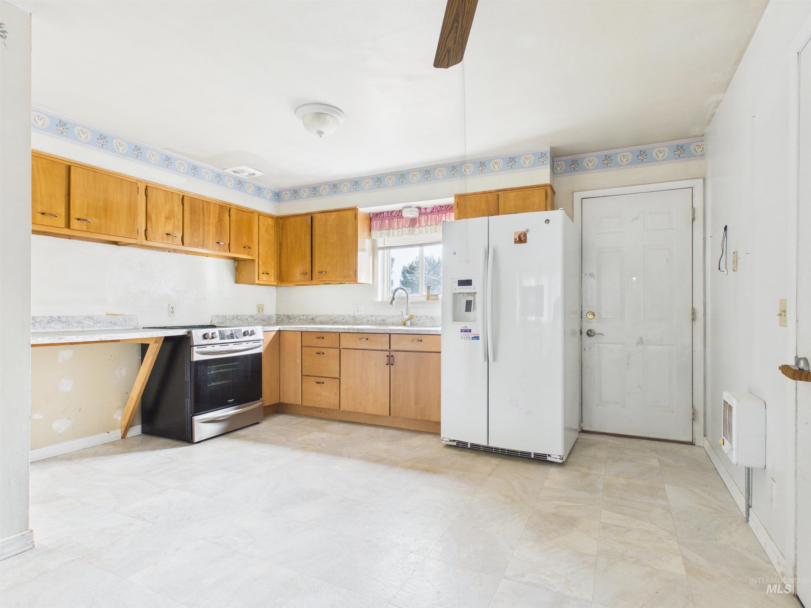 530 Birch Dr, Heyburn, Idaho 83336, 3 Bedrooms, 1 Bathroom, Residential For Sale, Price $242,000, 98969594