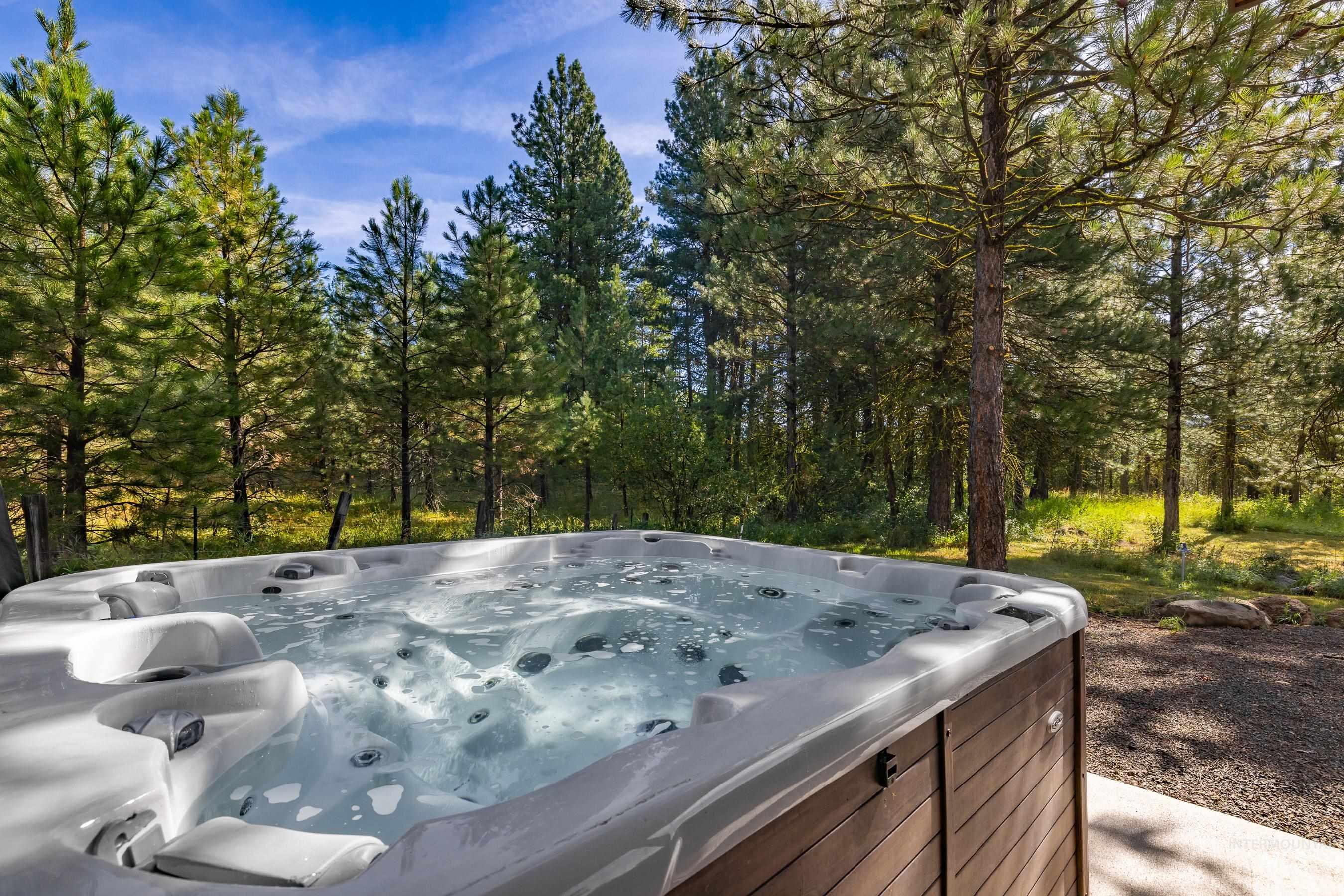 Exterior view of a jacuzzi