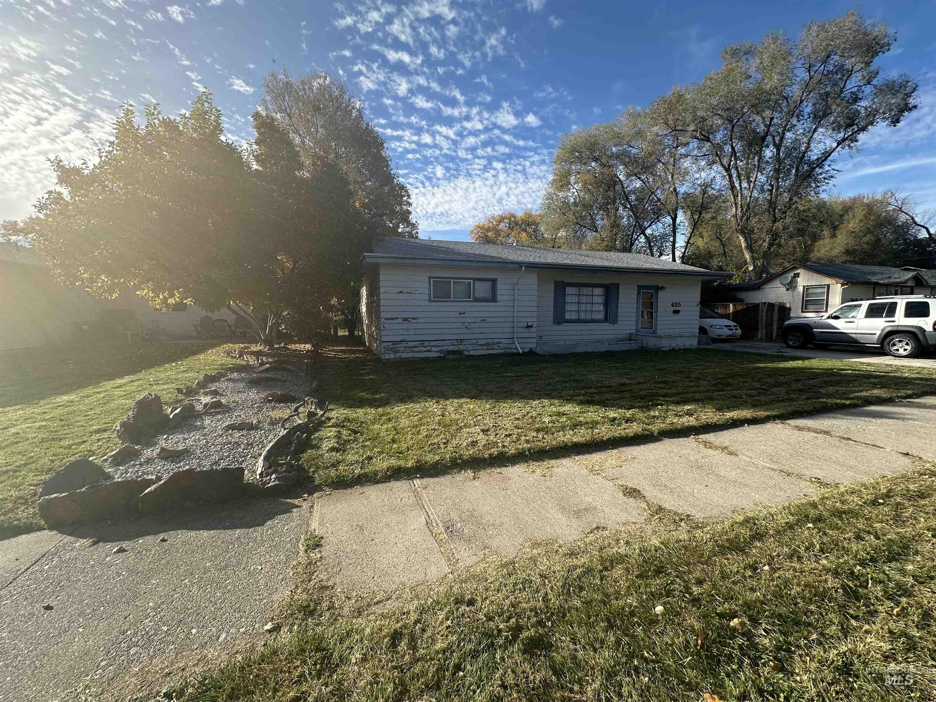 435 S 10th E, Mountain Home, Idaho 83647, 3 Bedrooms, 1.5 Bathrooms, Residential For Sale, Price $256,000, 98969604