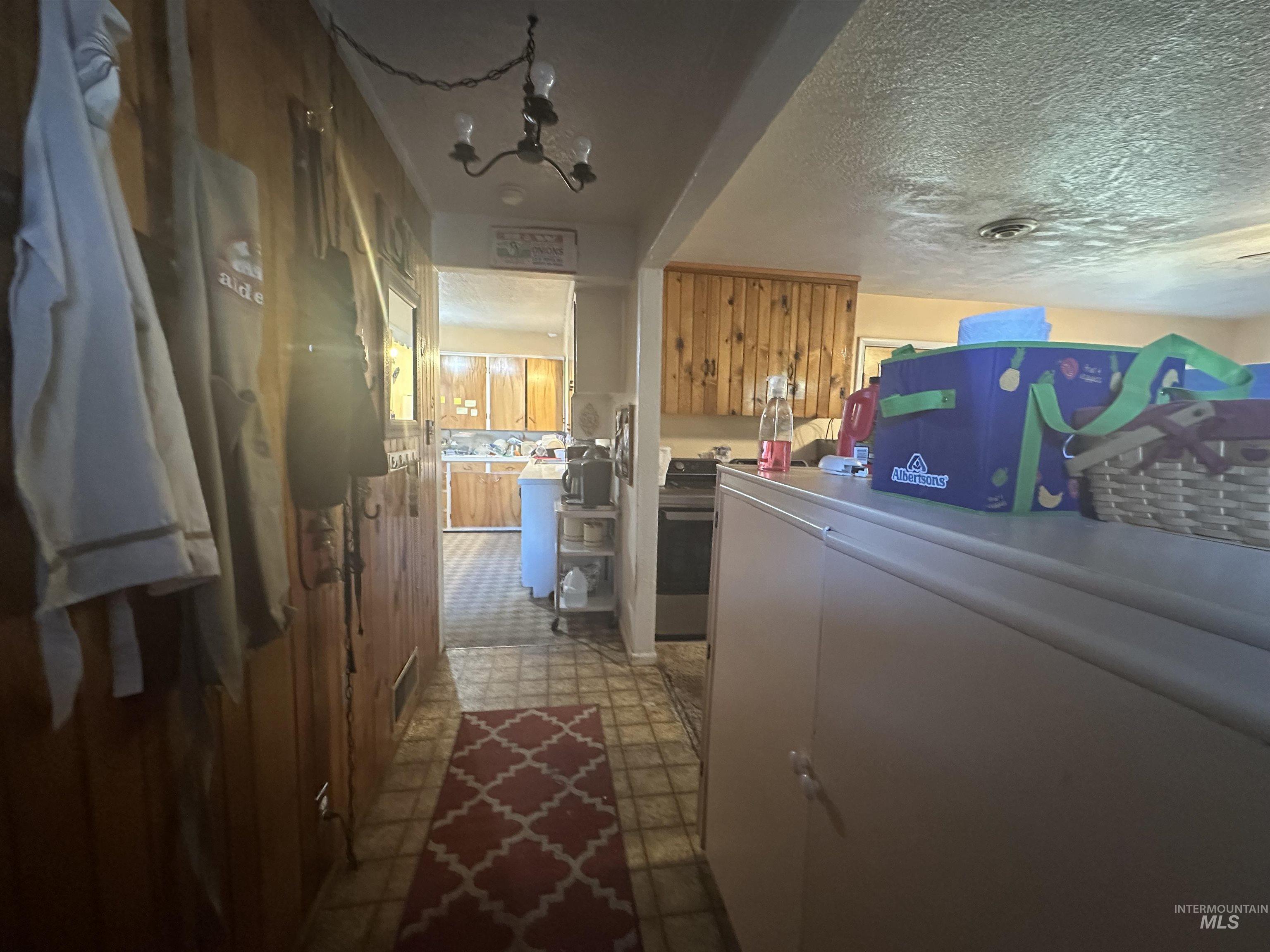 435 S 10th E, Mountain Home, Idaho 83647, 3 Bedrooms, 1.5 Bathrooms, Residential For Sale, Price $256,000, 98969604