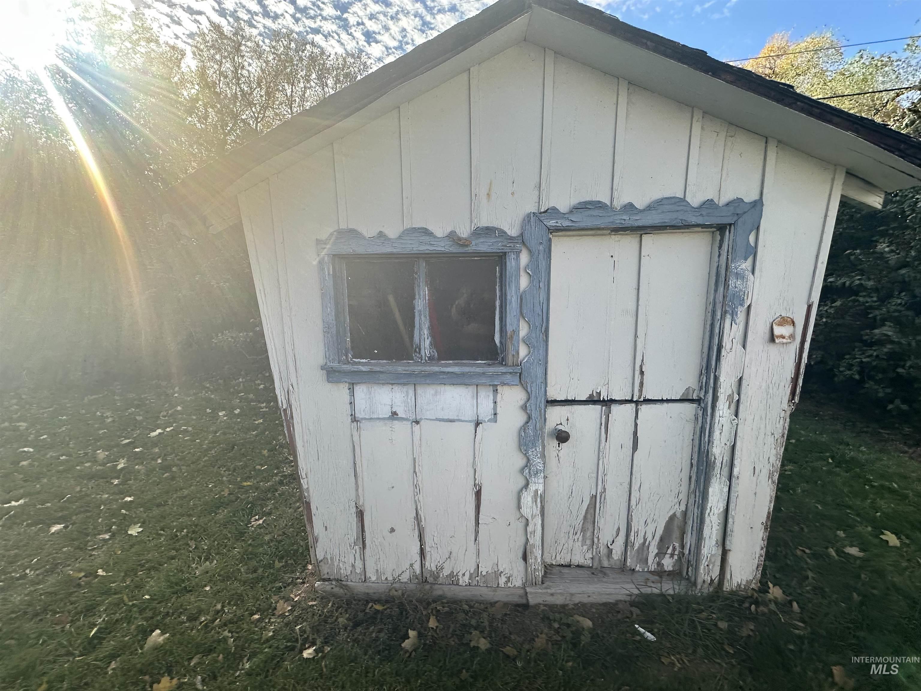 435 S 10th E, Mountain Home, Idaho 83647, 3 Bedrooms, 1.5 Bathrooms, Residential For Sale, Price $256,000, 98969604