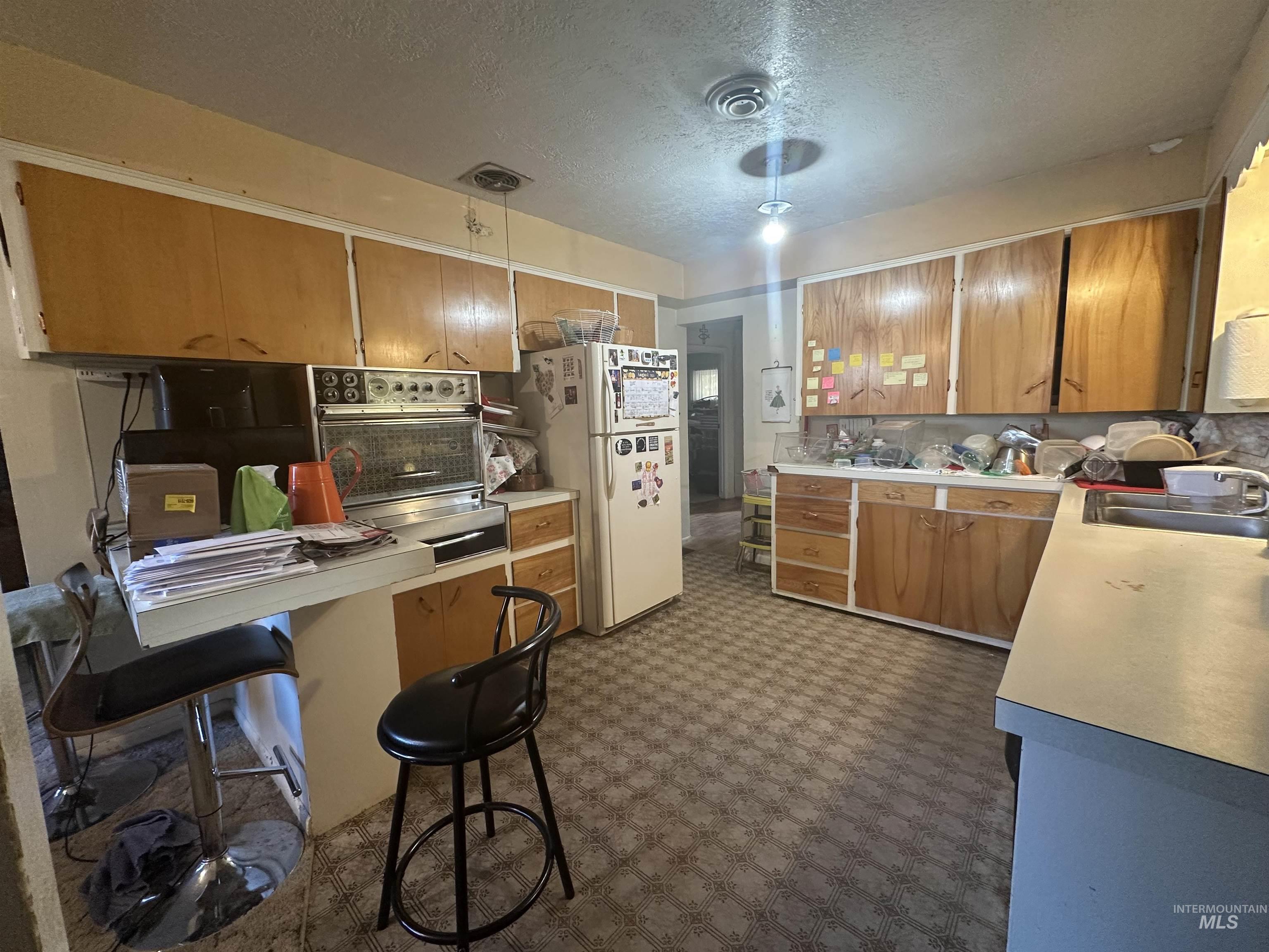 435 S 10th E, Mountain Home, Idaho 83647, 3 Bedrooms, 1.5 Bathrooms, Residential For Sale, Price $256,000, 98969604