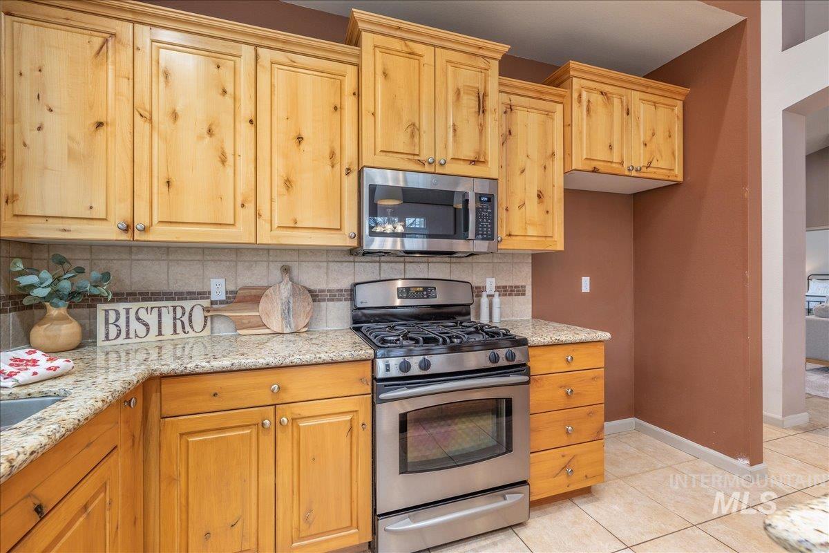 1300 W Barrymore Dr, Meridian, Idaho 83646-3925, 3 Bedrooms, 2 Bathrooms, Residential For Sale, Price $585,000, 98969608