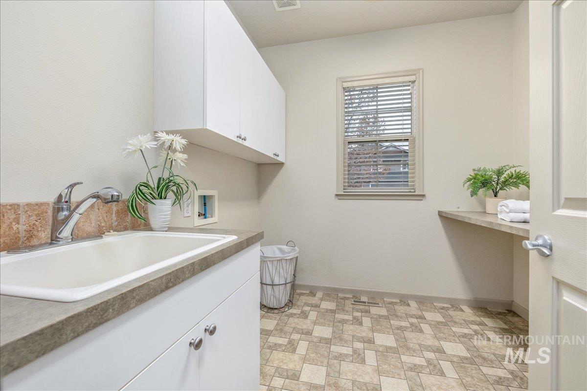 1300 W Barrymore Dr, Meridian, Idaho 83646-3925, 3 Bedrooms, 2 Bathrooms, Residential For Sale, Price $585,000, 98969608