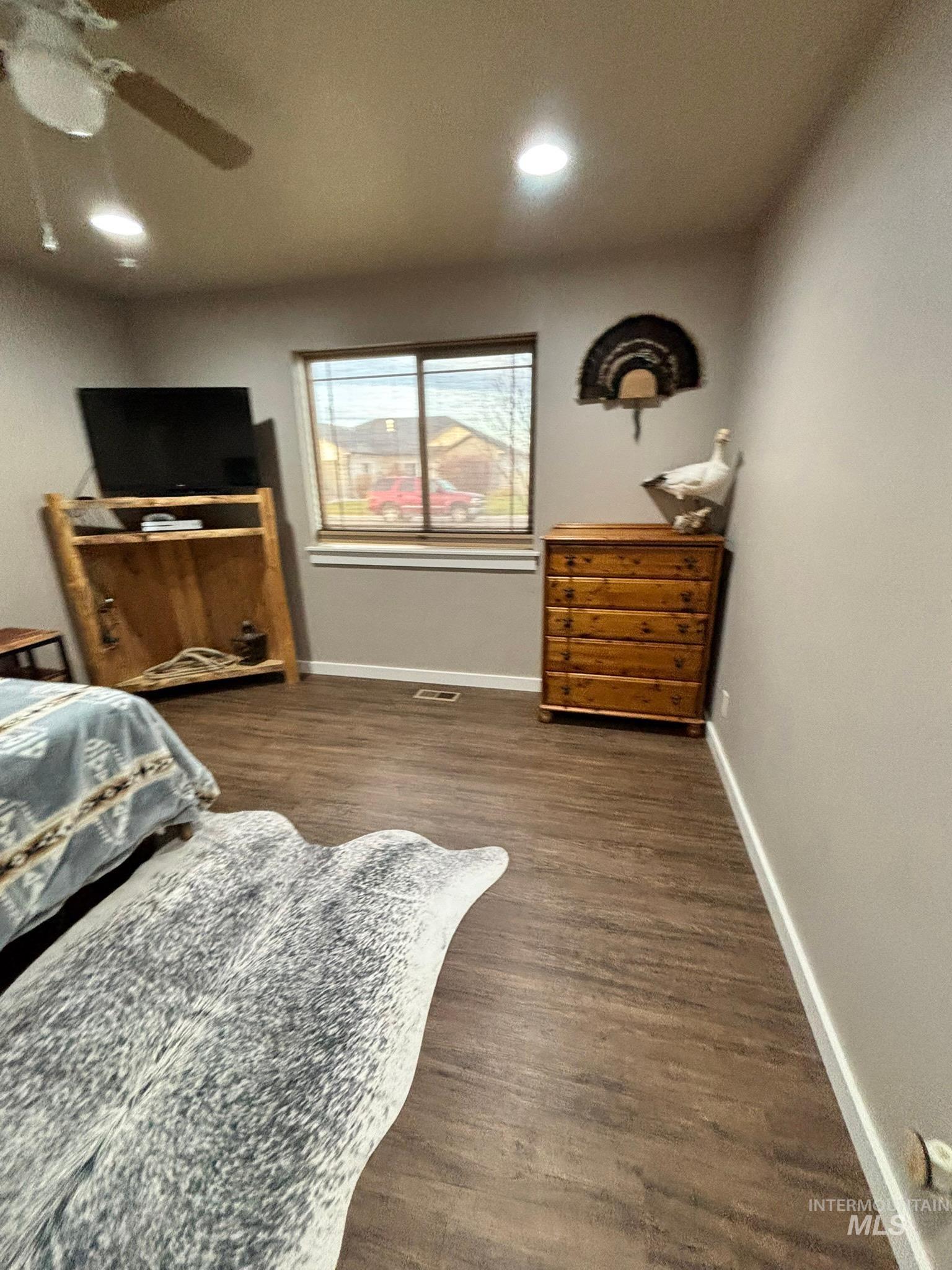 1506 Cottonwood Dr, Fruitland, Idaho 83619, 4 Bedrooms, 2 Bathrooms, Residential For Sale, Price $459,900,MLS 98969609