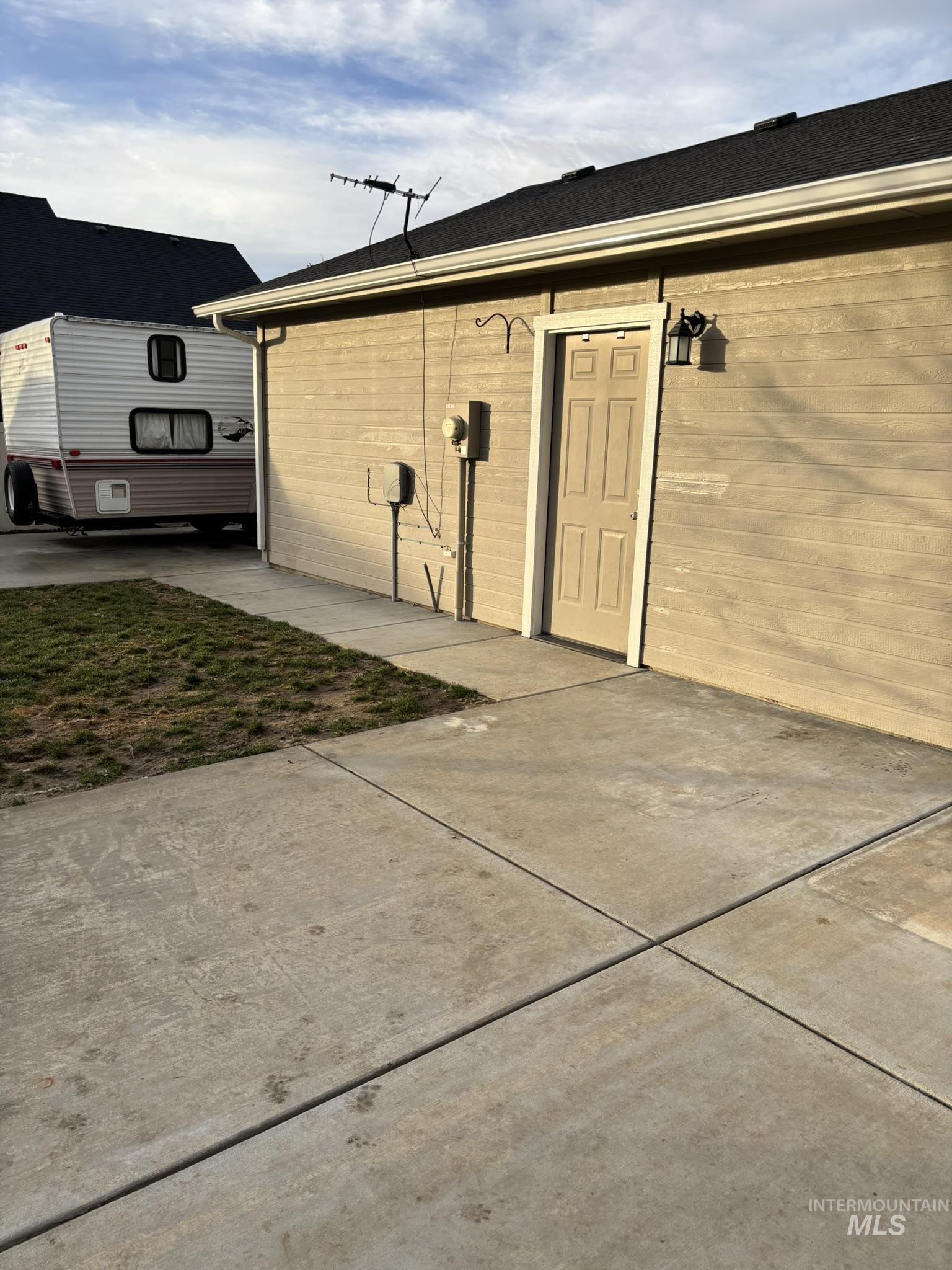 1506 Cottonwood Dr, Fruitland, Idaho 83619, 4 Bedrooms, 2 Bathrooms, Residential For Sale, Price $459,900,MLS 98969609