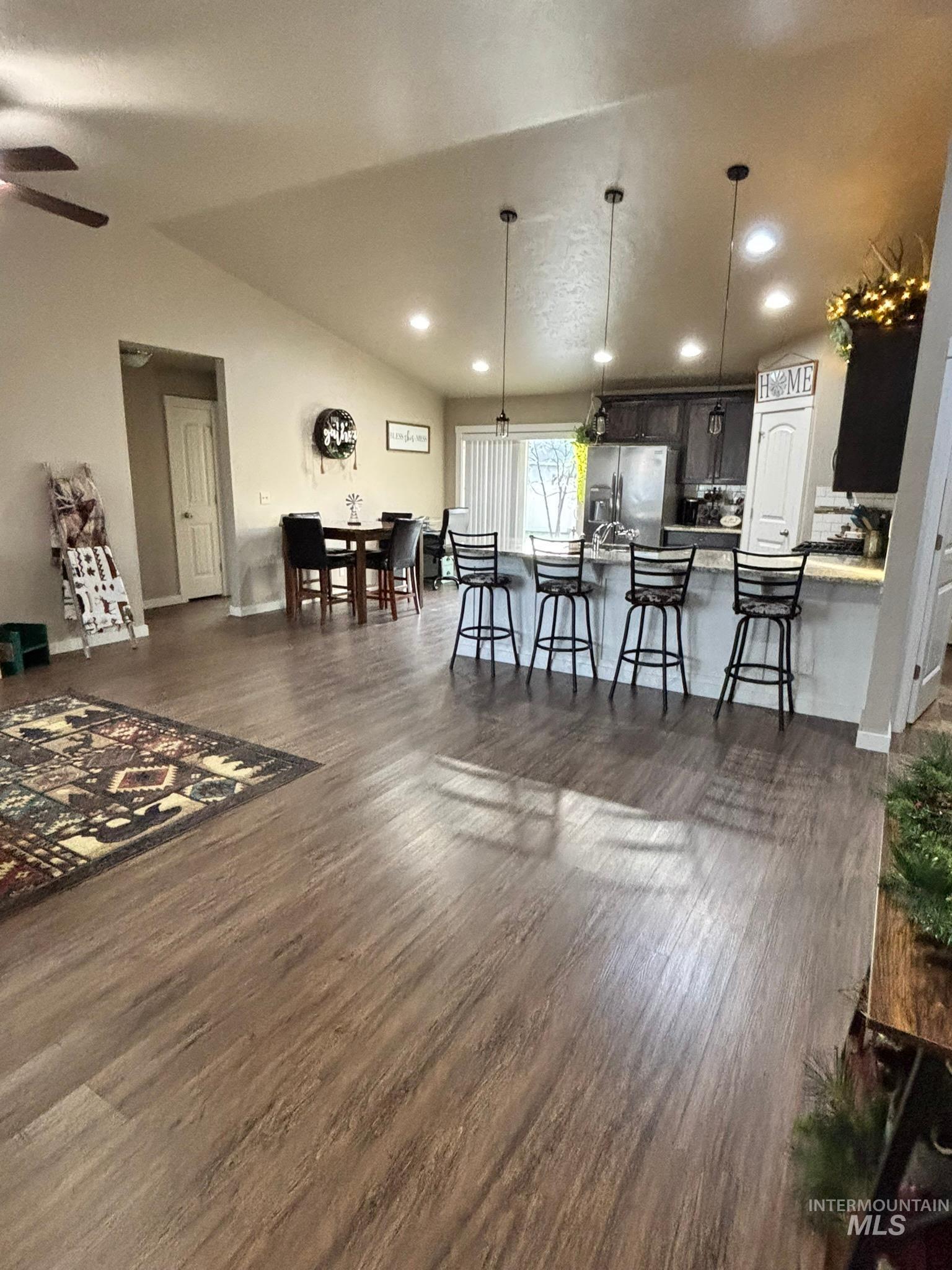 1506 Cottonwood Dr, Fruitland, Idaho 83619, 4 Bedrooms, 2 Bathrooms, Residential For Sale, Price $459,900,MLS 98969609