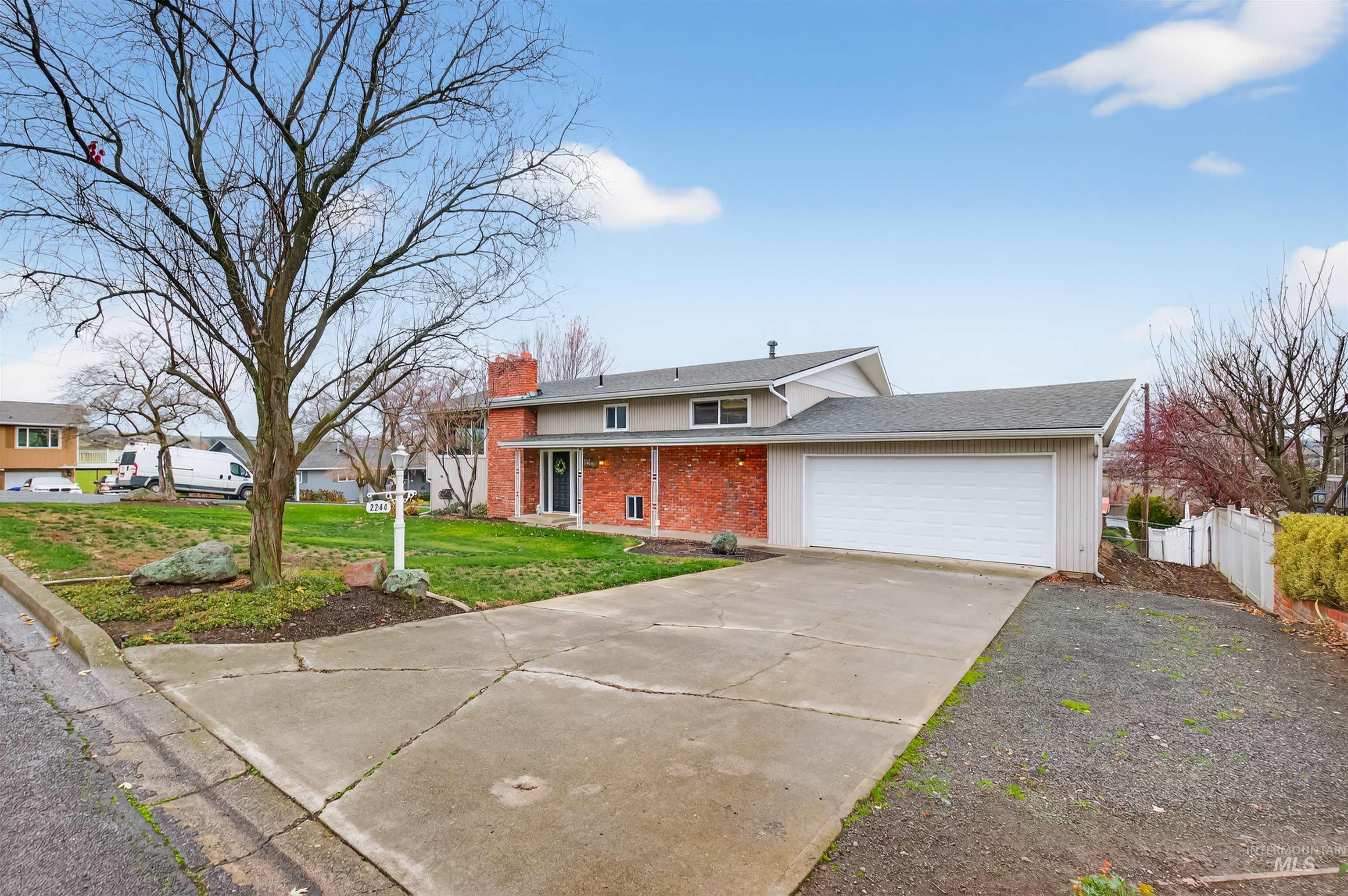 2244 2nd Street, Lewiston, Idaho 83501, 4 Bedrooms, 2 Bathrooms, Residential For Sale, Price $487,500,MLS 98969611