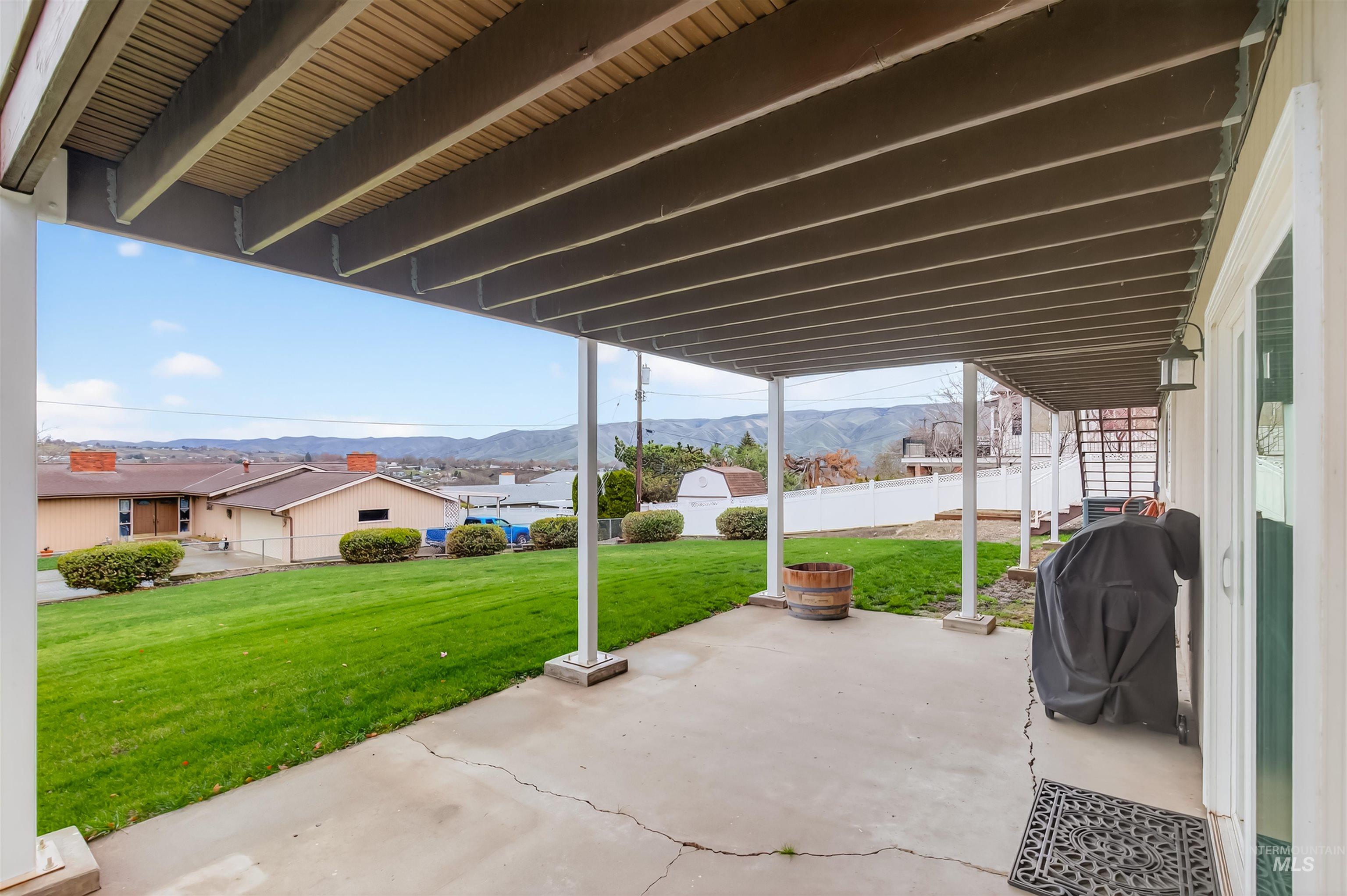 2244 2nd Street, Lewiston, Idaho 83501, 4 Bedrooms, 2 Bathrooms, Residential For Sale, Price $487,500,MLS 98969611