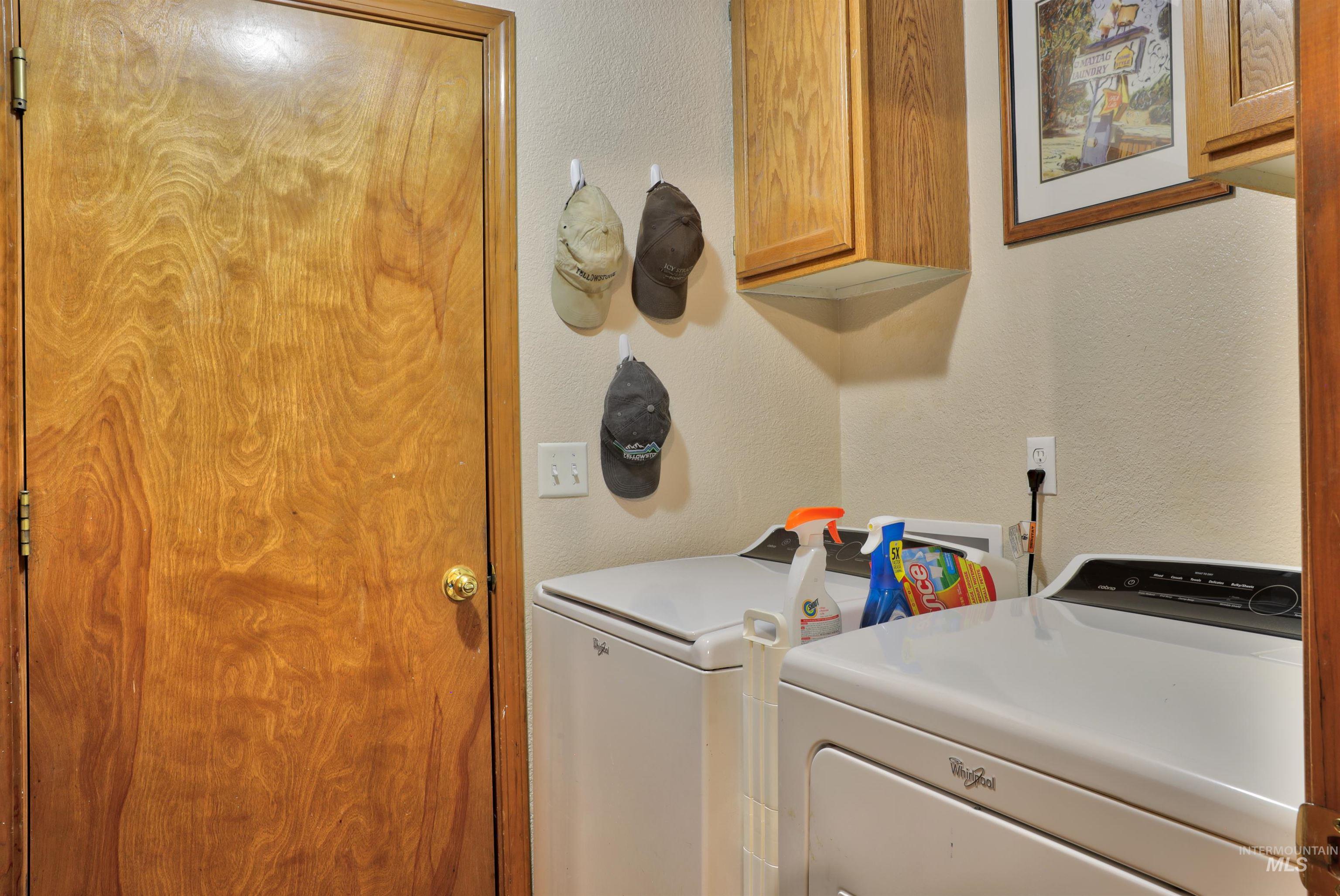 2051 N Applewood Place, Meridian, Idaho 83642-5736, 3 Bedrooms, 2 Bathrooms, Residential For Sale, Price $500,000,MLS 98969615