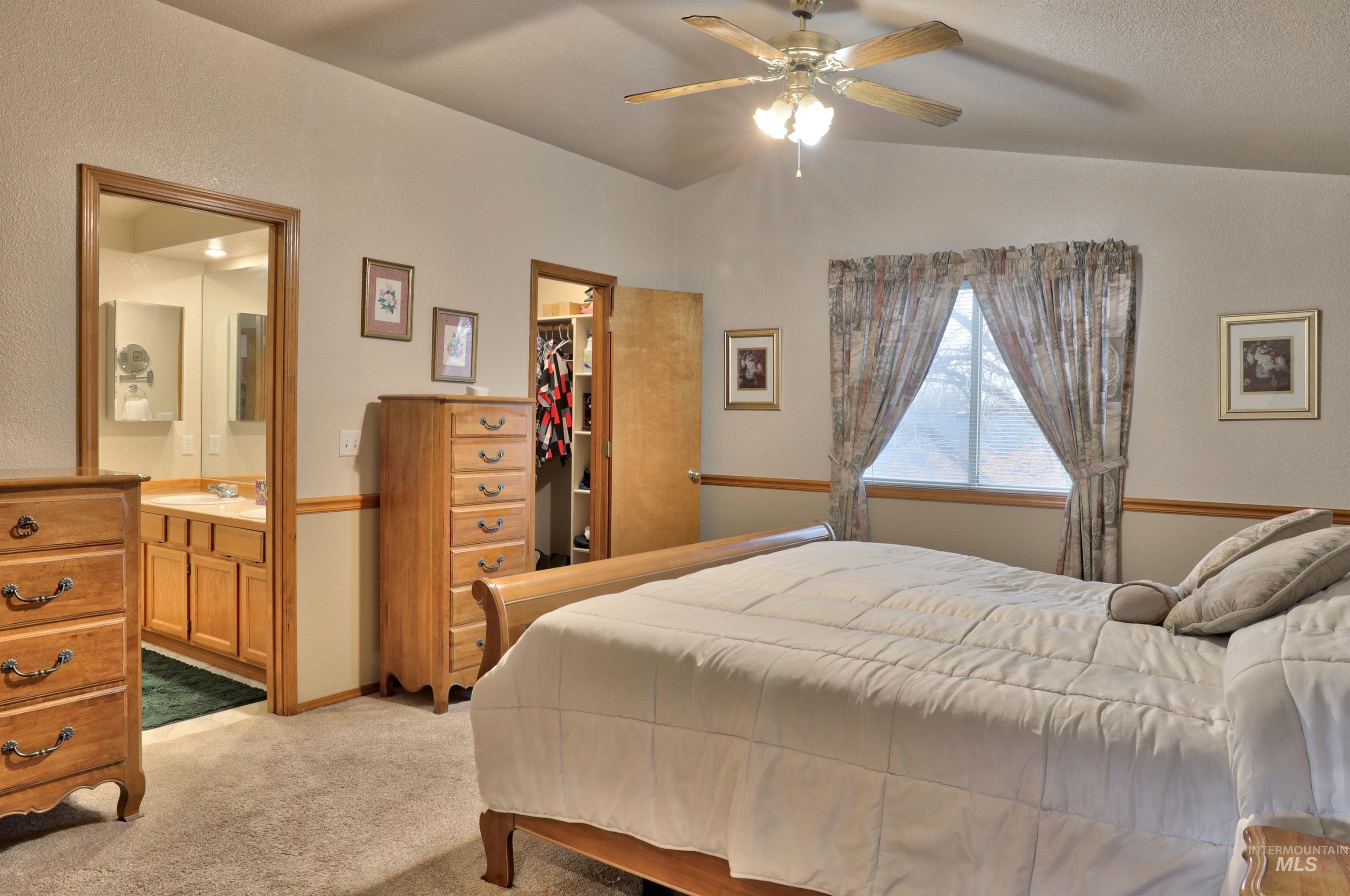 2051 N Applewood Place, Meridian, Idaho 83642-5736, 3 Bedrooms, 2 Bathrooms, Residential For Sale, Price $500,000,MLS 98969615