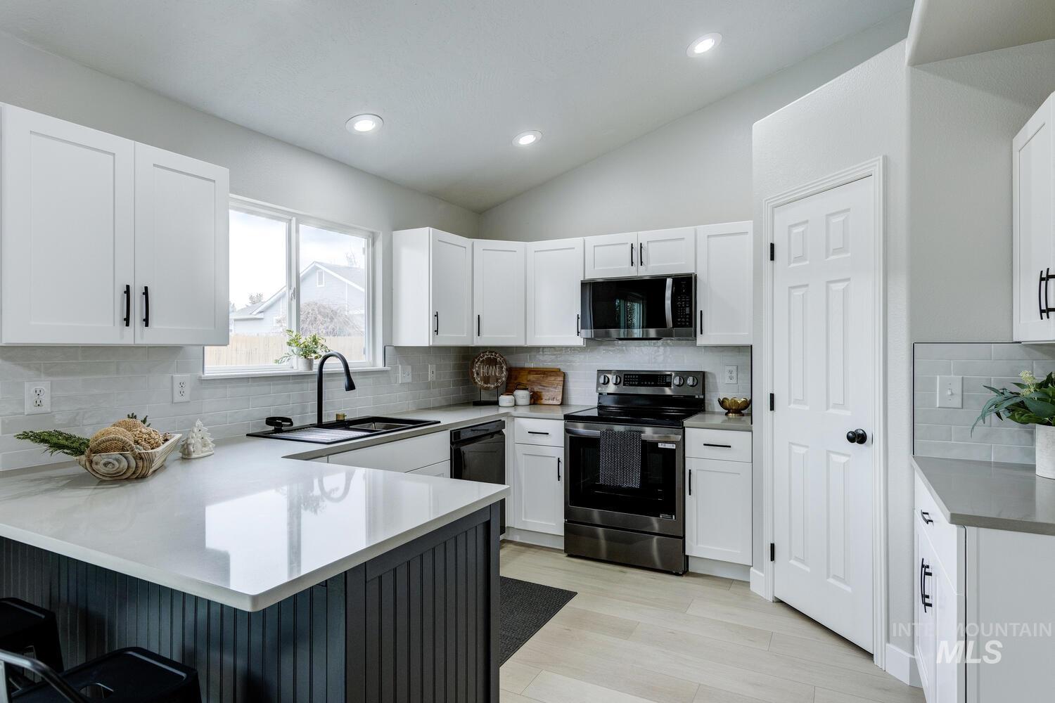 919 Muirfield, Nampa, Idaho 83686, 4 Bedrooms, 2 Bathrooms, Residential For Sale, Price $433,700,MLS 98969617