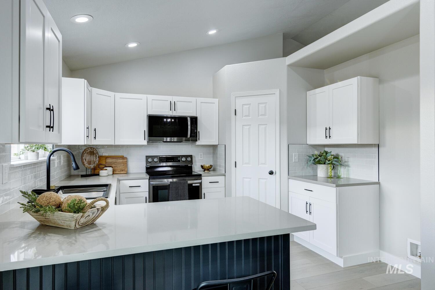 919 Muirfield, Nampa, Idaho 83686, 4 Bedrooms, 2 Bathrooms, Residential For Sale, Price $433,700,MLS 98969617