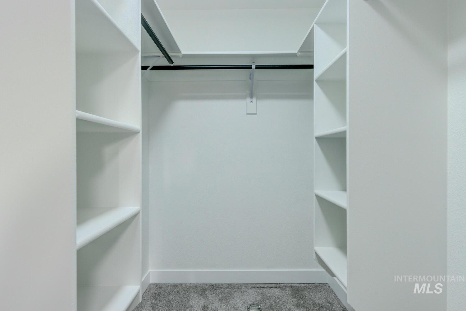 919 Muirfield, Nampa, Idaho 83686, 4 Bedrooms, 2 Bathrooms, Residential For Sale, Price $433,700,MLS 98969617