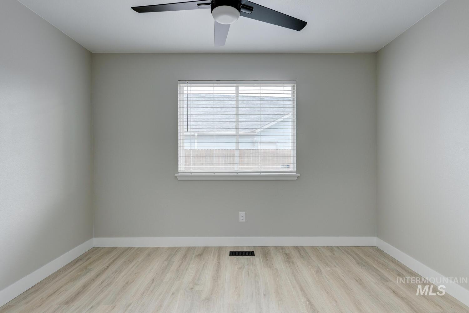 919 Muirfield, Nampa, Idaho 83686, 4 Bedrooms, 2 Bathrooms, Residential For Sale, Price $433,700,MLS 98969617