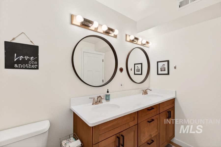 103 N Almon #203, Moscow, Idaho 83843, 2 Bedrooms, 2 Bathrooms, Residential For Sale, Price $419,000,MLS 98969620