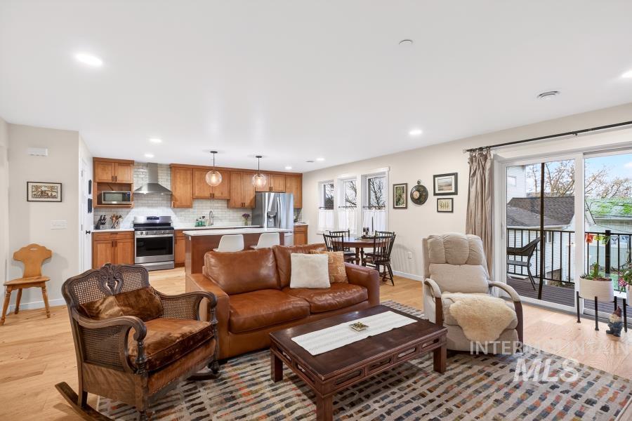 103 N Almon #203, Moscow, Idaho 83843, 2 Bedrooms, 2 Bathrooms, Residential For Sale, Price $419,000,MLS 98969620