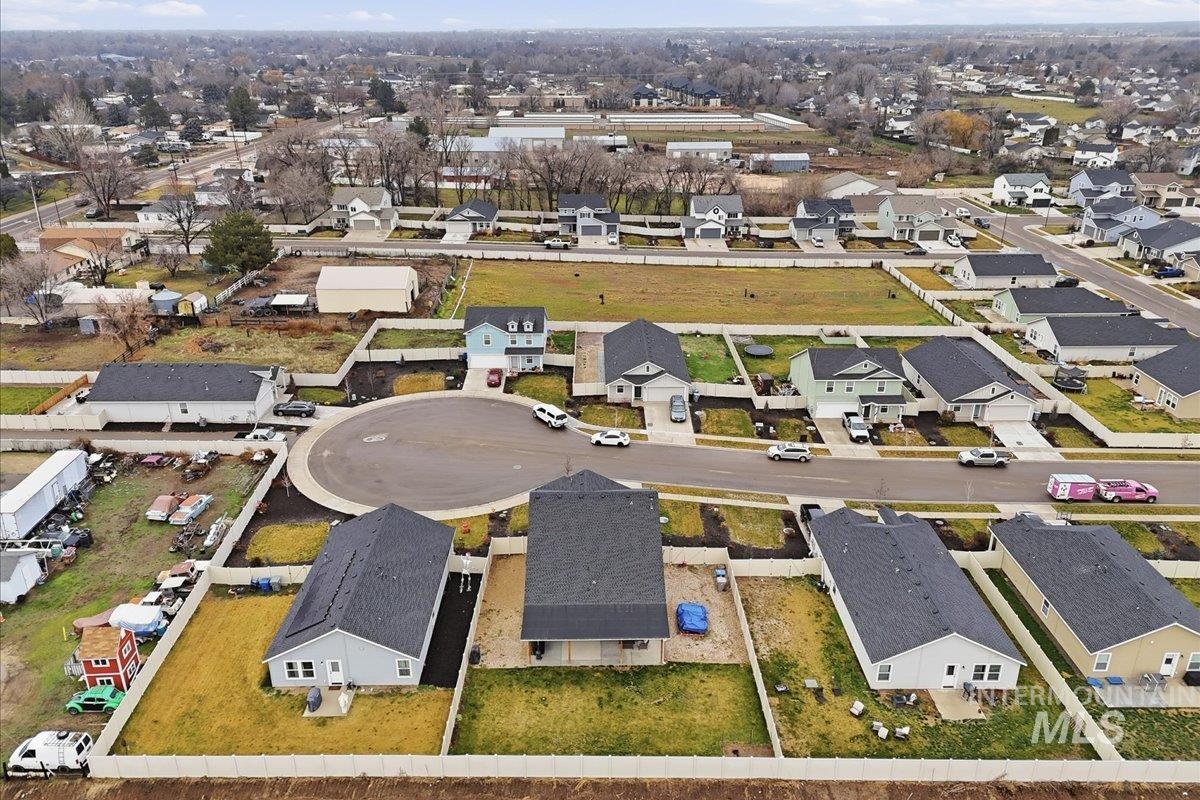 3225 E Mossy Rock Ct, Nampa, Idaho 83686, 4 Bedrooms, 3 Bathrooms, Residential For Sale, Price $425,000,MLS 98969621