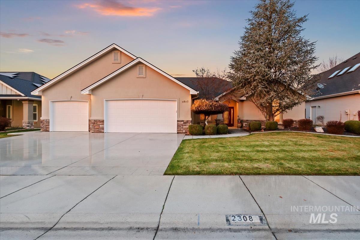 2308 E Chimere Dr, Meridian, Idaho 83646, 4 Bedrooms, 2 Bathrooms, Residential For Sale, Price $629,900,MLS 98969628