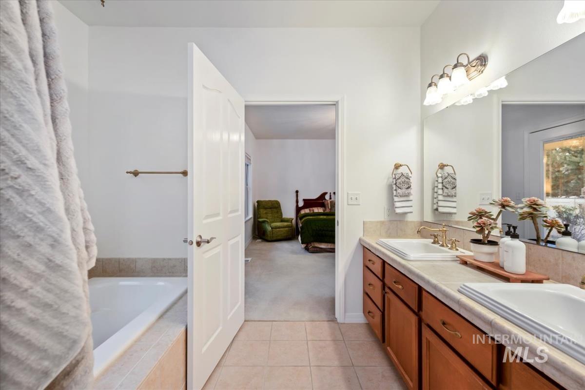 2308 E Chimere Dr, Meridian, Idaho 83646, 4 Bedrooms, 2 Bathrooms, Residential For Sale, Price $629,900, 98969628