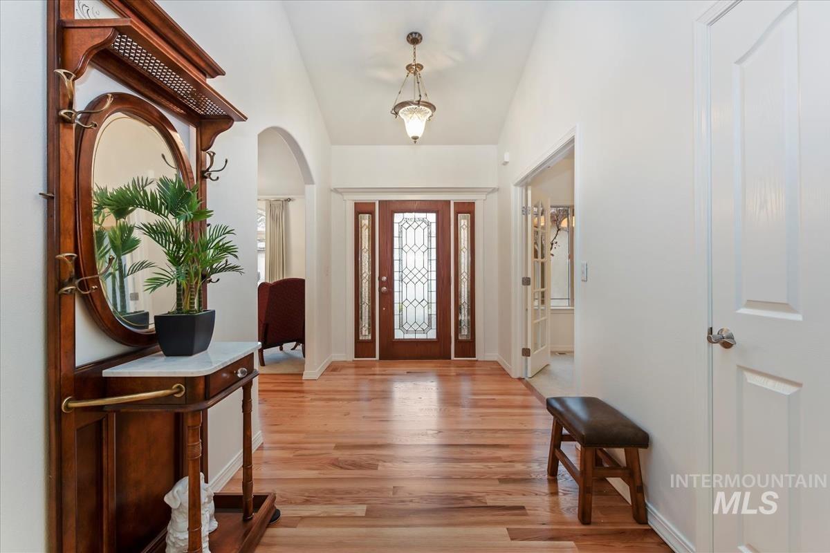 2308 E Chimere Dr, Meridian, Idaho 83646, 4 Bedrooms, 2 Bathrooms, Residential For Sale, Price $629,900, 98969628