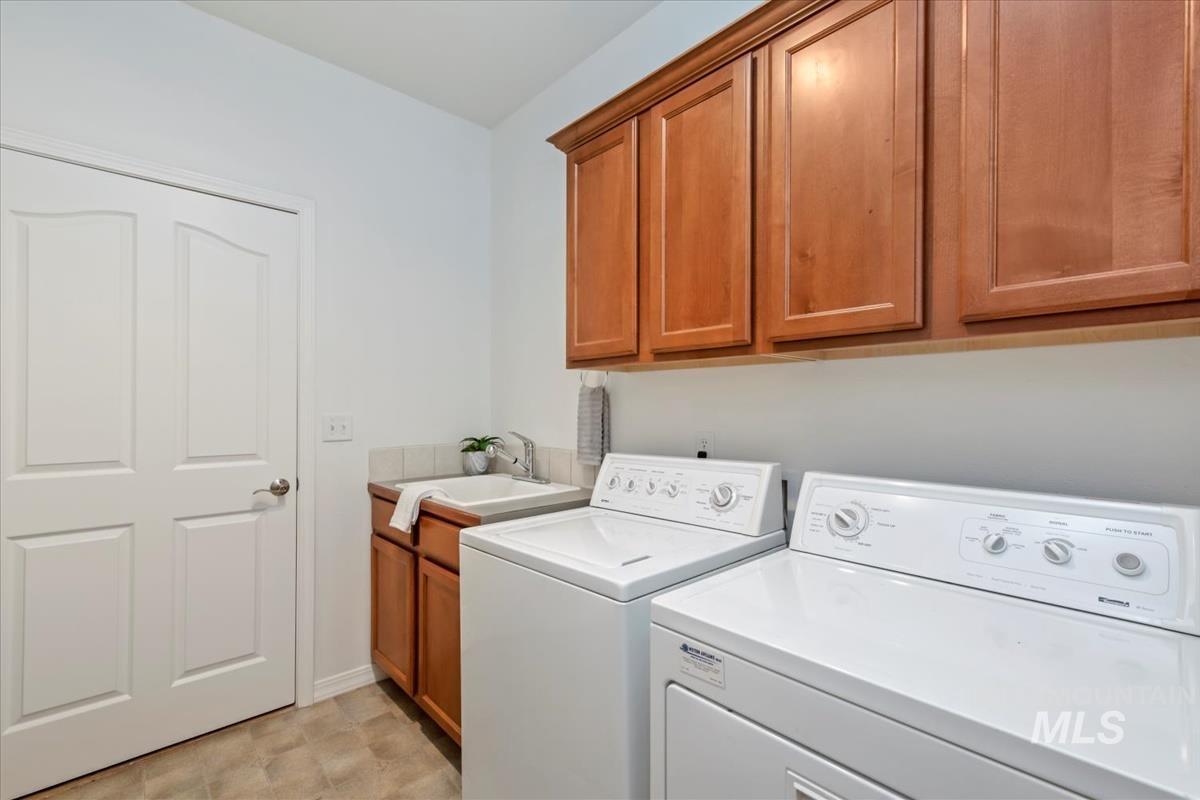 2308 E Chimere Dr, Meridian, Idaho 83646, 4 Bedrooms, 2 Bathrooms, Residential For Sale, Price $629,900, 98969628