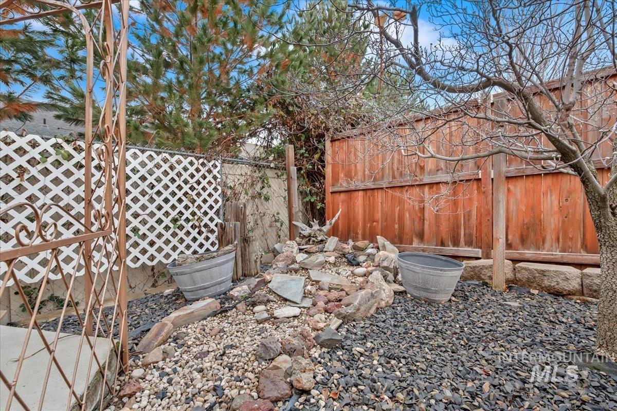 2308 E Chimere Dr, Meridian, Idaho 83646, 4 Bedrooms, 2 Bathrooms, Residential For Sale, Price $629,900, 98969628