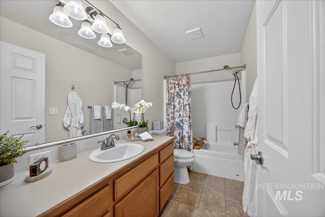 3830 N Kessinger Ln, Garden City, Idaho 83703, 2 Bedrooms, 2 Bathrooms, Residential For Sale, Price $419,900, 98969631