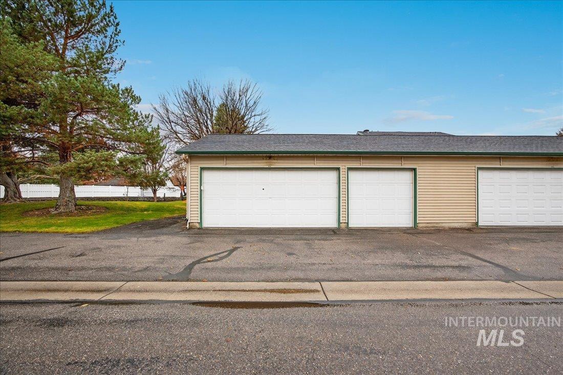 3830 N Kessinger Ln, Garden City, Idaho 83703, 2 Bedrooms, 2 Bathrooms, Residential For Sale, Price $419,900, 98969631