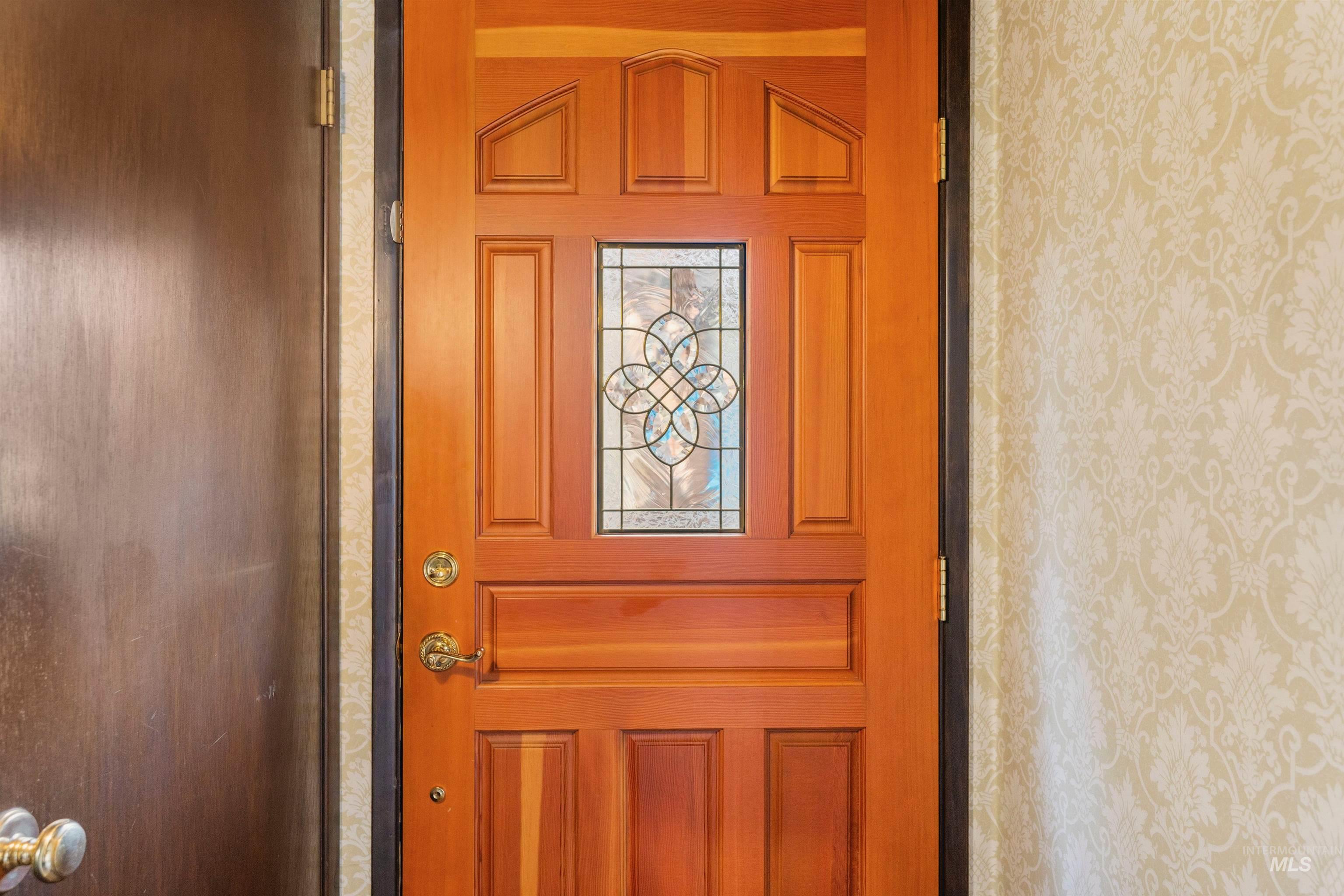 1009 E Strawberry Lane, Boise, Idaho 83712-7726, 3 Bedrooms, 2 Bathrooms, Residential For Sale, Price $575,000, 98969632