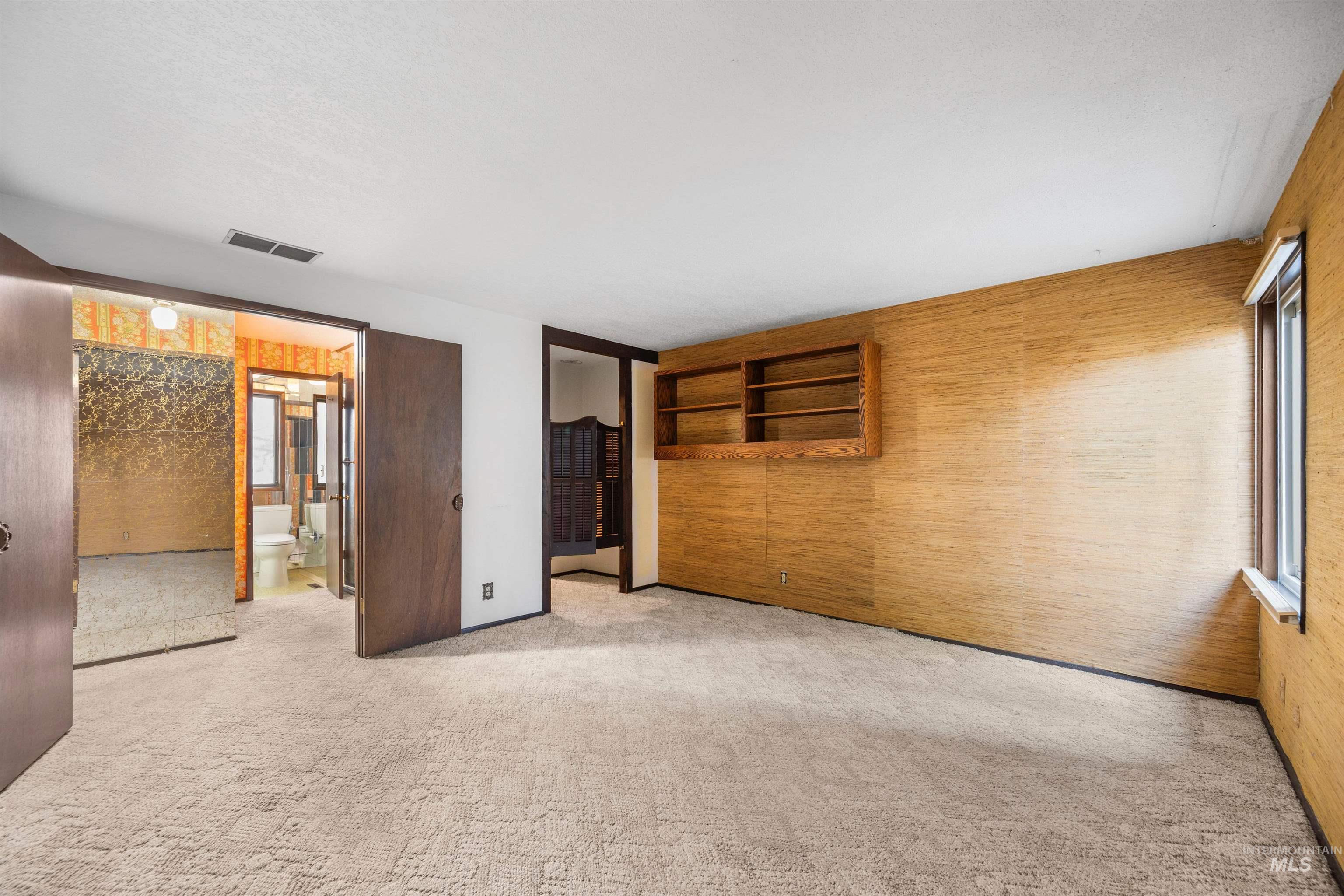 1009 E Strawberry Lane, Boise, Idaho 83712-7726, 3 Bedrooms, 2 Bathrooms, Residential For Sale, Price $575,000, 98969632