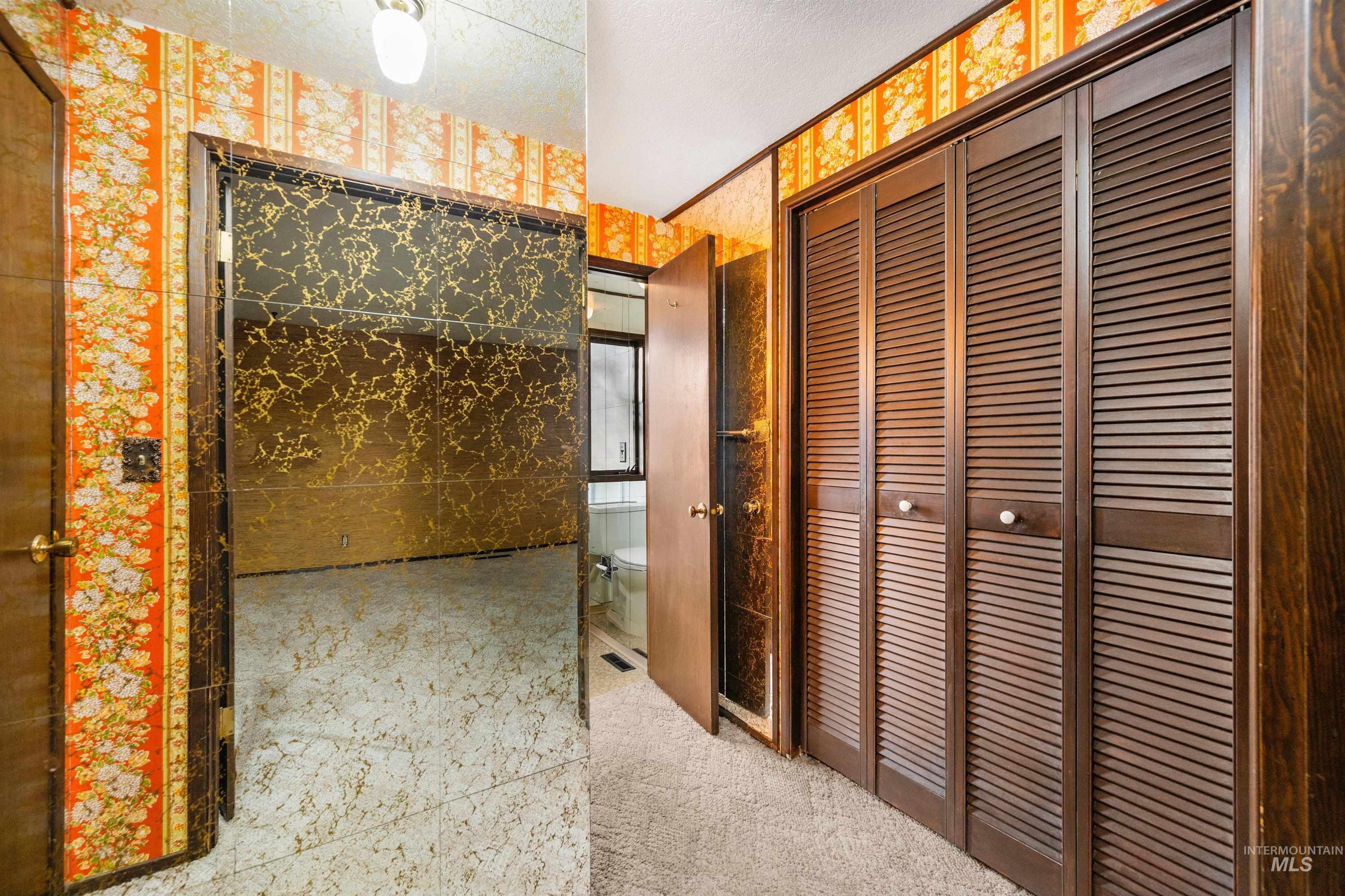 1009 E Strawberry Lane, Boise, Idaho 83712-7726, 3 Bedrooms, 2 Bathrooms, Residential For Sale, Price $575,000, 98969632