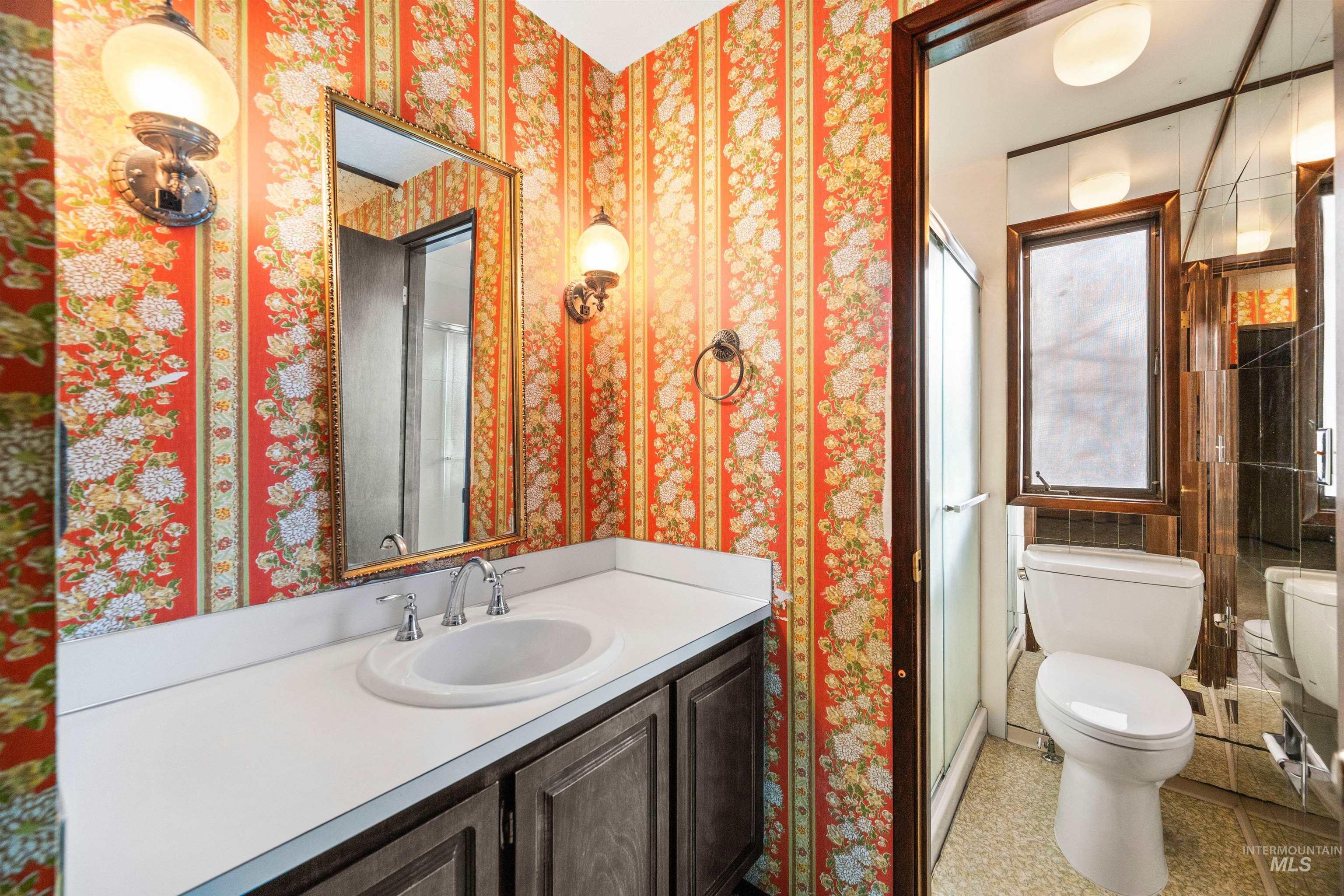 1009 E Strawberry Lane, Boise, Idaho 83712-7726, 3 Bedrooms, 2 Bathrooms, Residential For Sale, Price $575,000, 98969632