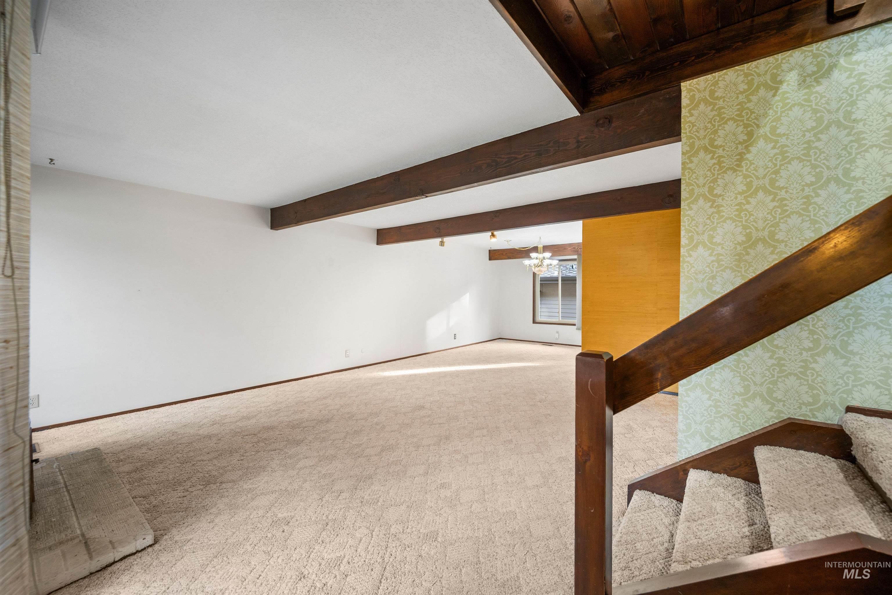 1009 E Strawberry Lane, Boise, Idaho 83712-7726, 3 Bedrooms, 2 Bathrooms, Residential For Sale, Price $575,000, 98969632