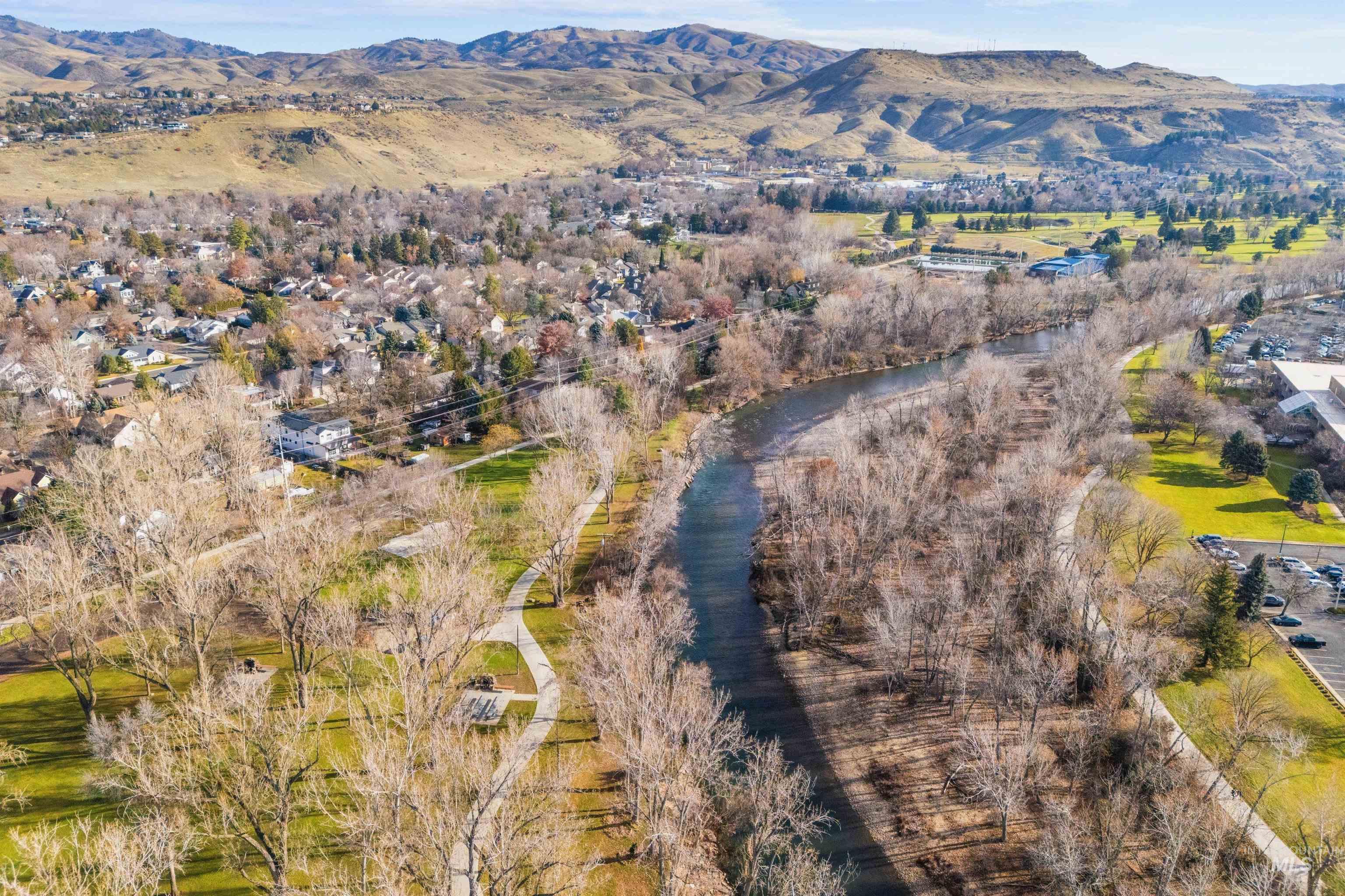 1009 E Strawberry Lane, Boise, Idaho 83712-7726, 3 Bedrooms, 2 Bathrooms, Residential For Sale, Price $575,000, 98969632