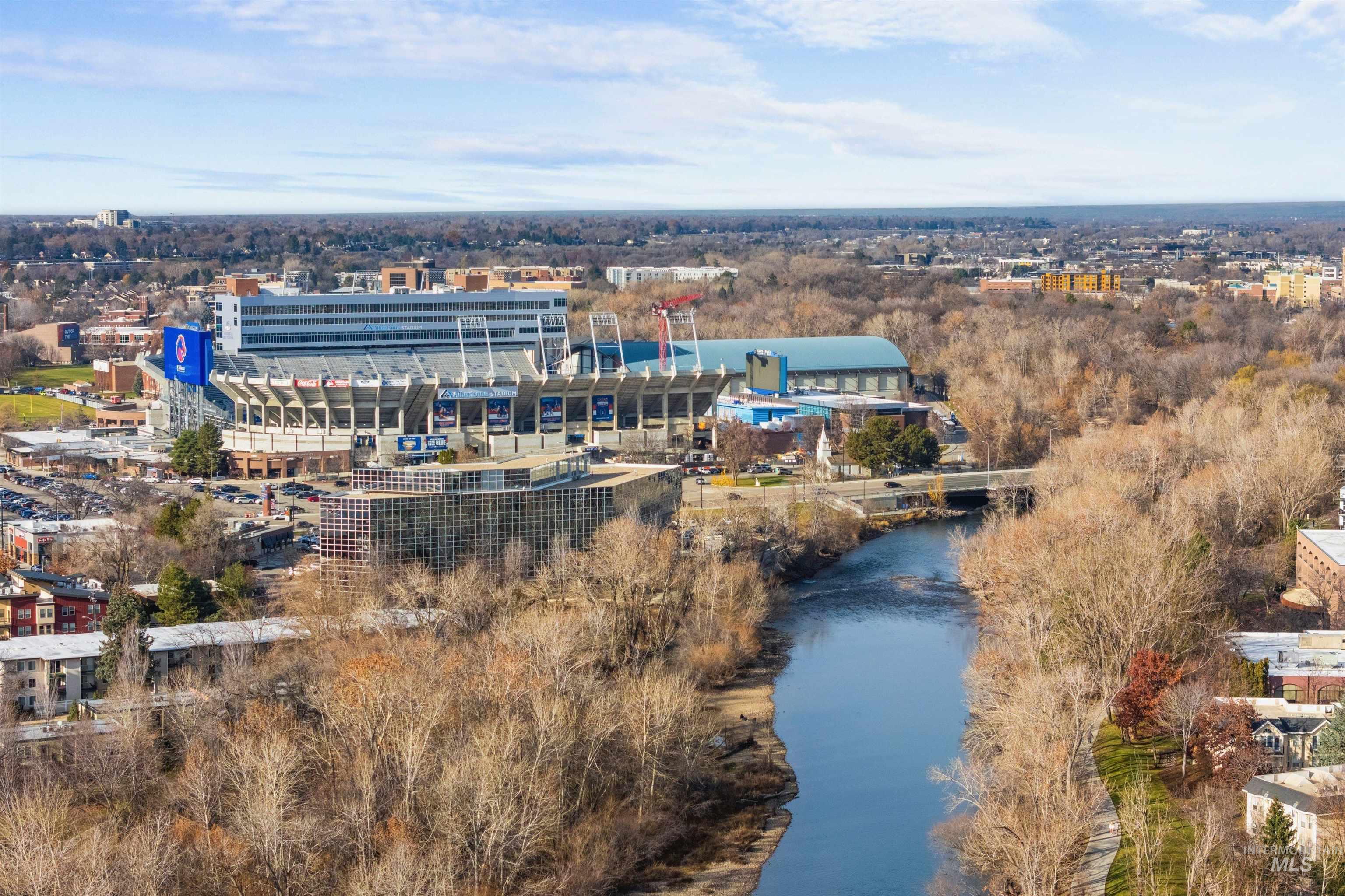 1009 E Strawberry Lane, Boise, Idaho 83712-7726, 3 Bedrooms, 2 Bathrooms, Residential For Sale, Price $575,000, 98969632