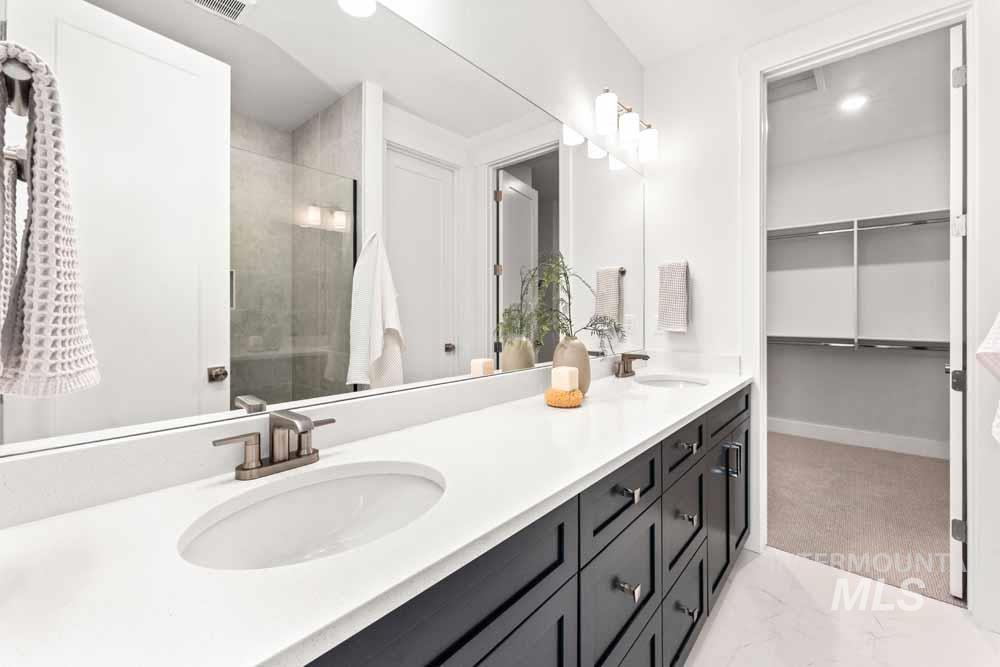 381 E Lombard Ln, Eagle, Idaho 83616, 3 Bedrooms, 2.5 Bathrooms, Residential For Sale, Price $588,995, 98969641