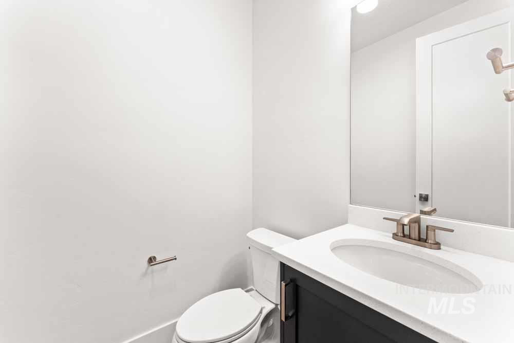 381 E Lombard Ln, Eagle, Idaho 83616, 3 Bedrooms, 2.5 Bathrooms, Residential For Sale, Price $588,995, 98969641