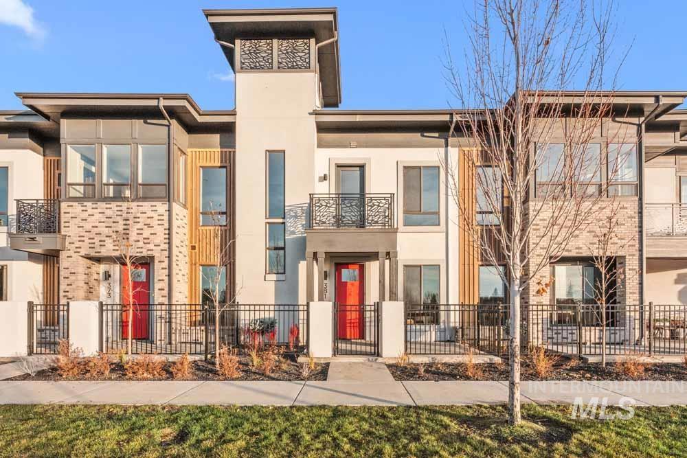 381 E Lombard Ln, Eagle, Idaho 83616, 3 Bedrooms, 2.5 Bathrooms, Residential For Sale, Price $588,995, 98969641