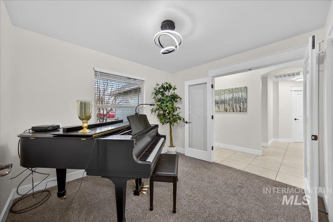 6113 S Roaring River Ave., Boise, Idaho 83709, 4 Bedrooms, 2.5 Bathrooms, Residential For Sale, Price $549,000, 98969644