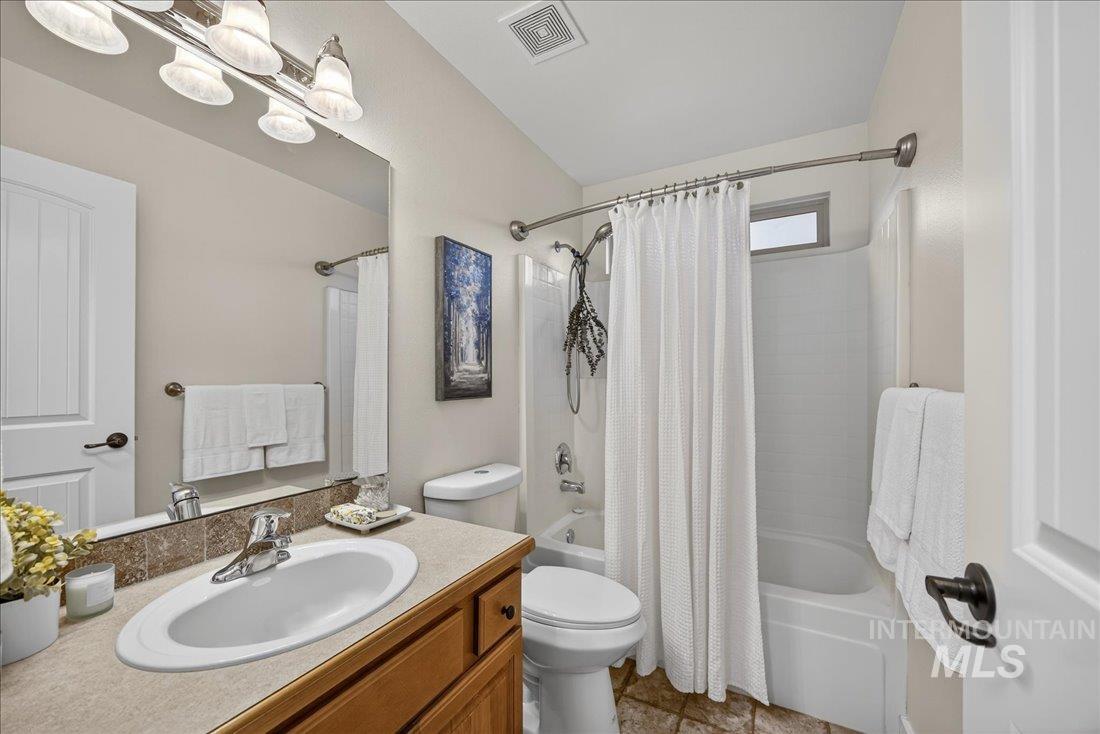 6113 S Roaring River Ave., Boise, Idaho 83709, 4 Bedrooms, 2.5 Bathrooms, Residential For Sale, Price $549,000, 98969644