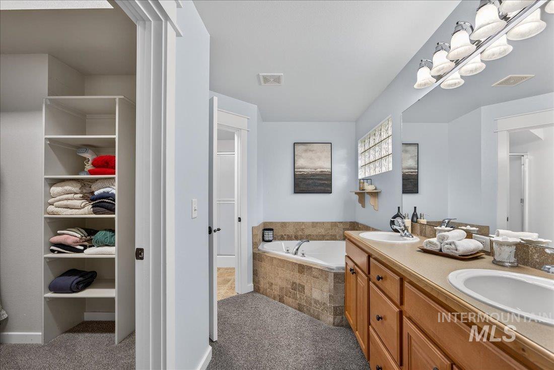 6113 S Roaring River Ave., Boise, Idaho 83709, 4 Bedrooms, 2.5 Bathrooms, Residential For Sale, Price $549,000, 98969644