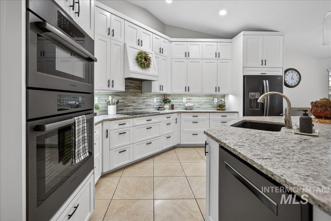 6113 S Roaring River Ave., Boise, Idaho 83709, 4 Bedrooms, 2.5 Bathrooms, Residential For Sale, Price $549,000, 98969644