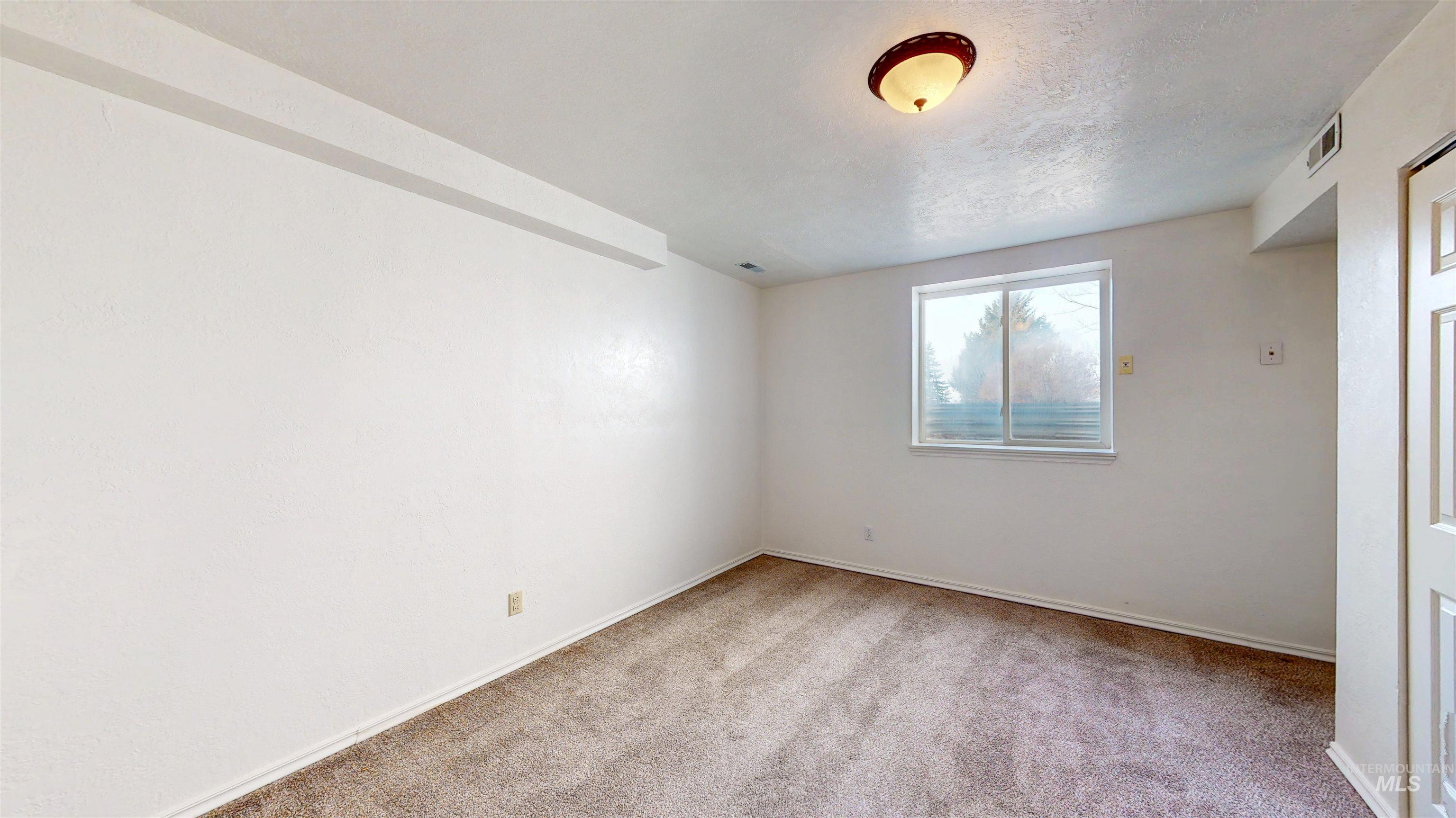 590 N 1089 E, Jackson, Idaho 83350, 6 Bedrooms, 3.5 Bathrooms, Residential For Sale, Price $469,900,MLS 98969646