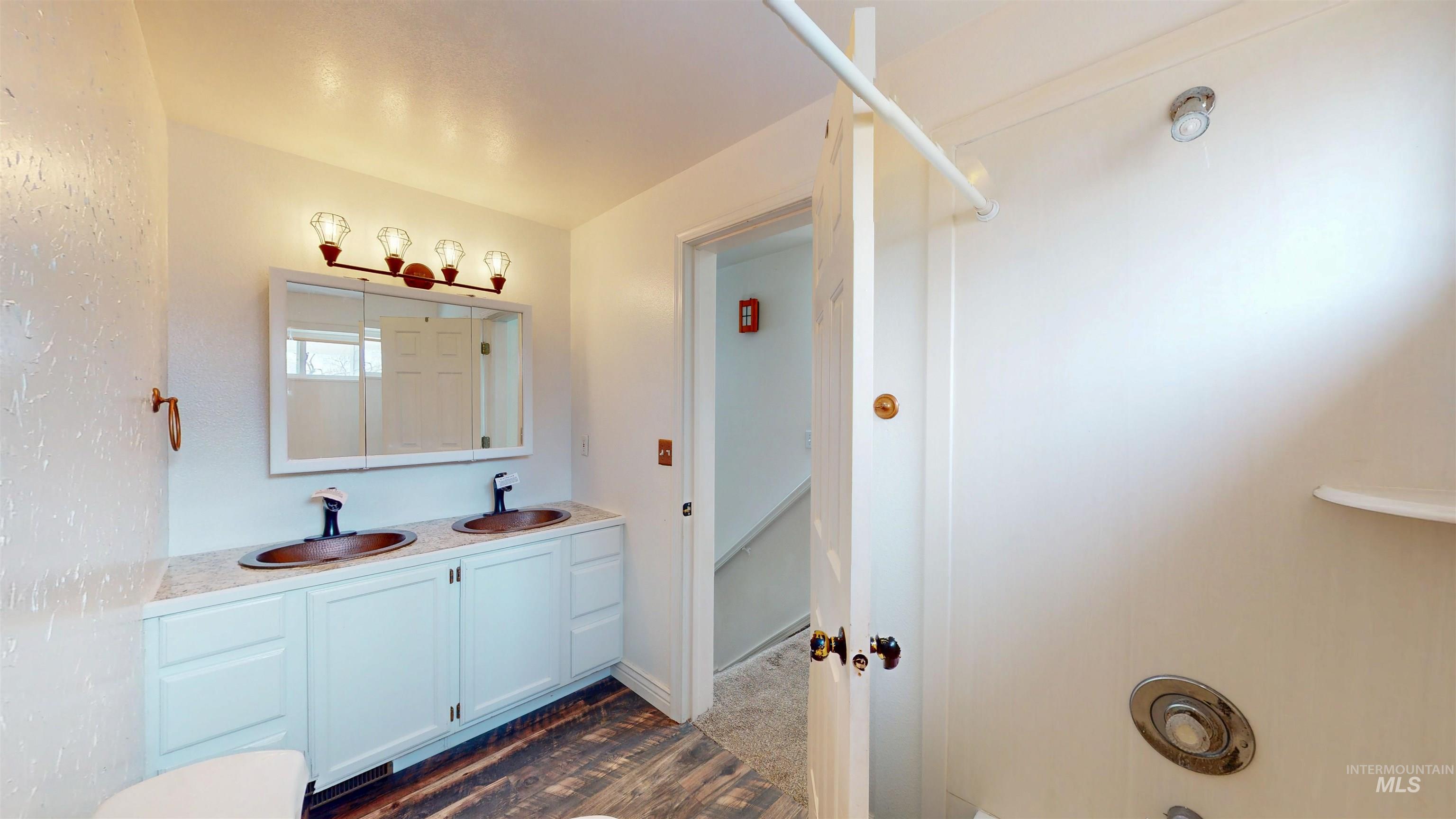 590 N 1089 E, Jackson, Idaho 83350, 6 Bedrooms, 3.5 Bathrooms, Residential For Sale, Price $469,900,MLS 98969646