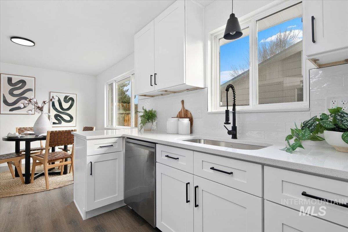 520 Harmon Way, Middleton, Idaho 83644, 3 Bedrooms, 1 Bathroom, Residential For Sale, Price $325,000, 98969647