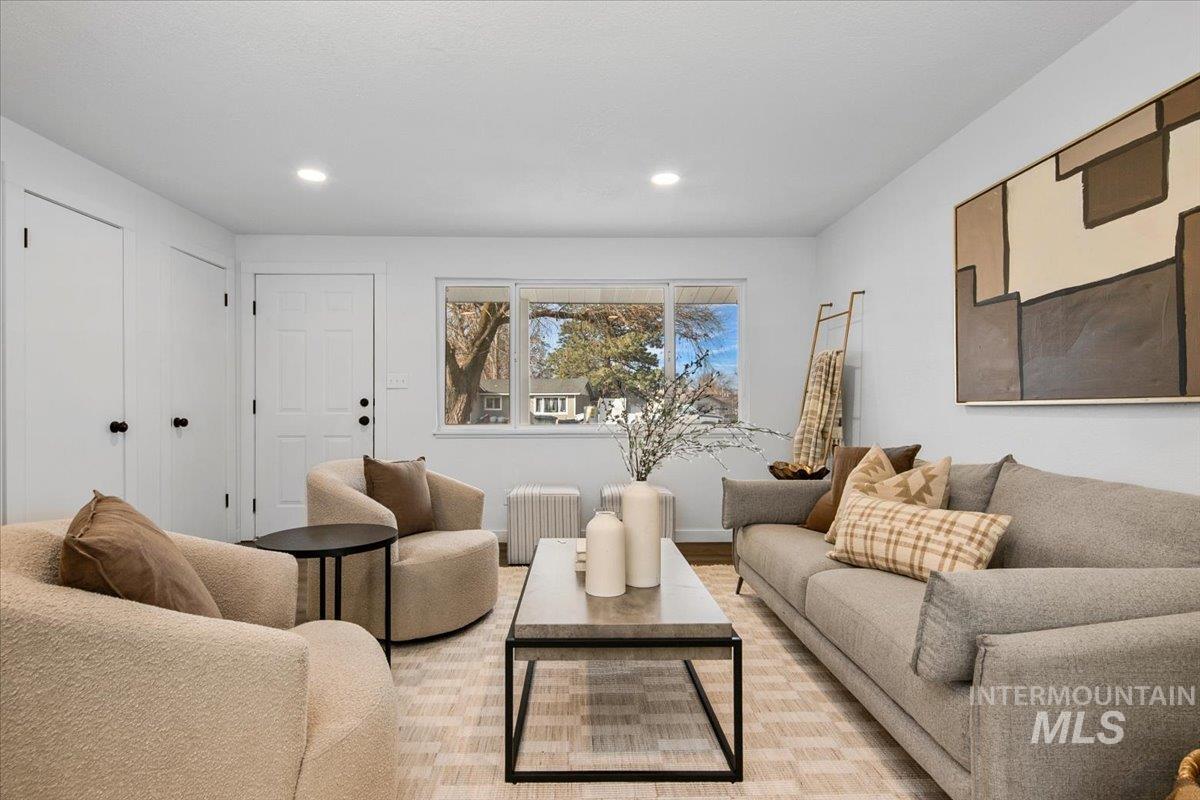 520 Harmon Way, Middleton, Idaho 83644, 3 Bedrooms, 1 Bathroom, Residential For Sale, Price $325,000, 98969647