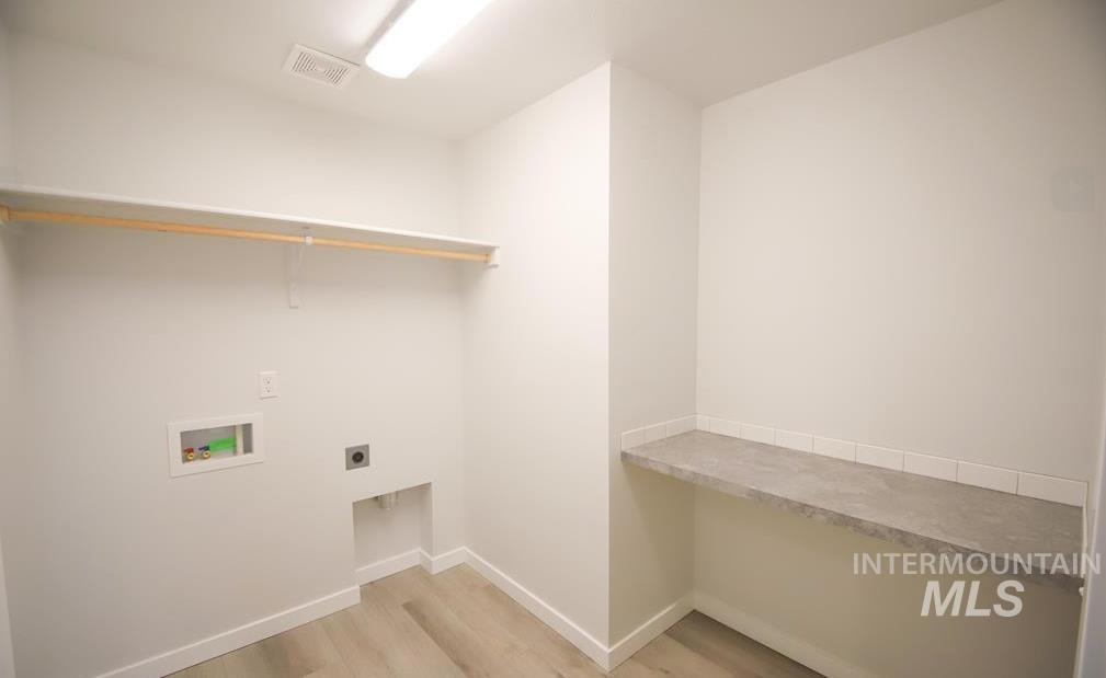 7092 W Grand Rapids Dr, Meridian, Idaho 83646, 5 Bedrooms, 2.5 Bathrooms, Residential For Sale, Price $489,900, 98969649